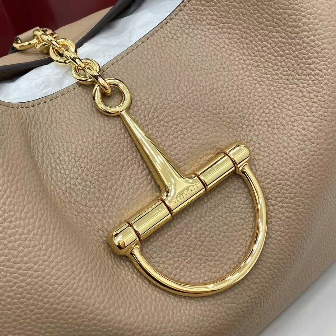 Gucci Softbit Maxi Shoulder Bag - DesignerGu
