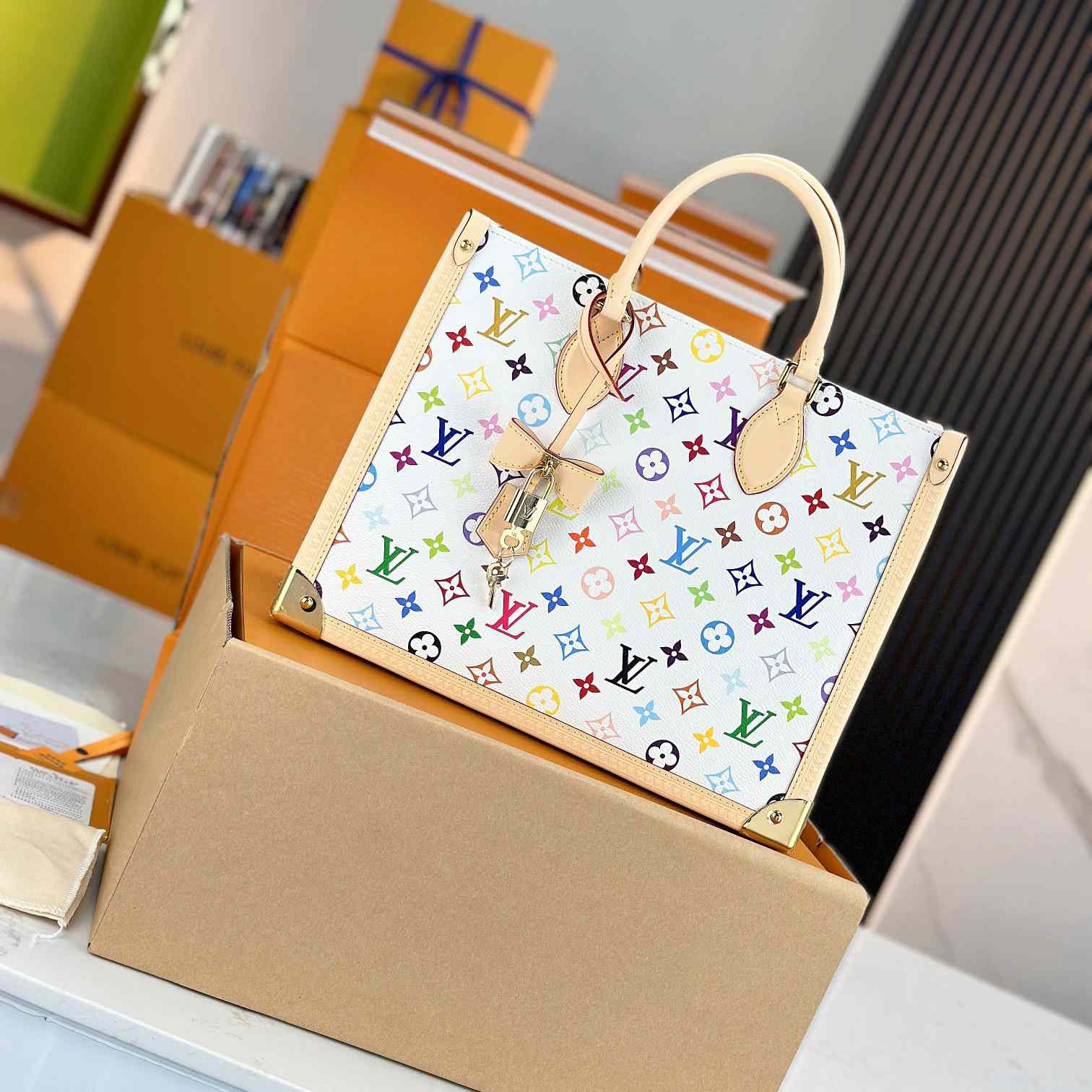 Louis Vuitton LV x TM OnTheGo MM   M13079 - DesignerGu