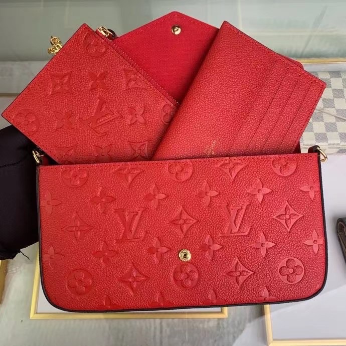 Louis Vuitton Monogram Shoulder Bag - 