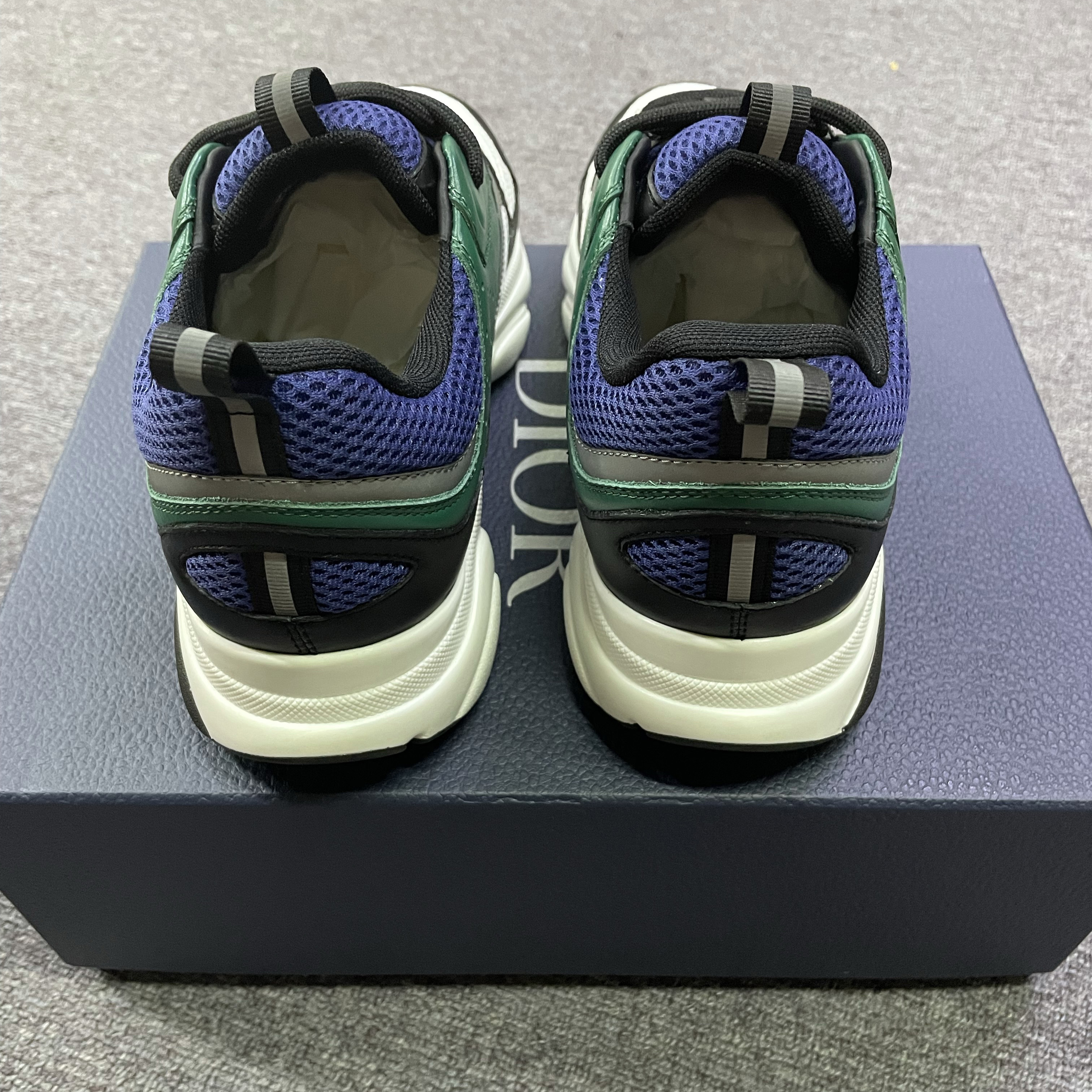 Dior [Limited Version] B22 Sneaker - 