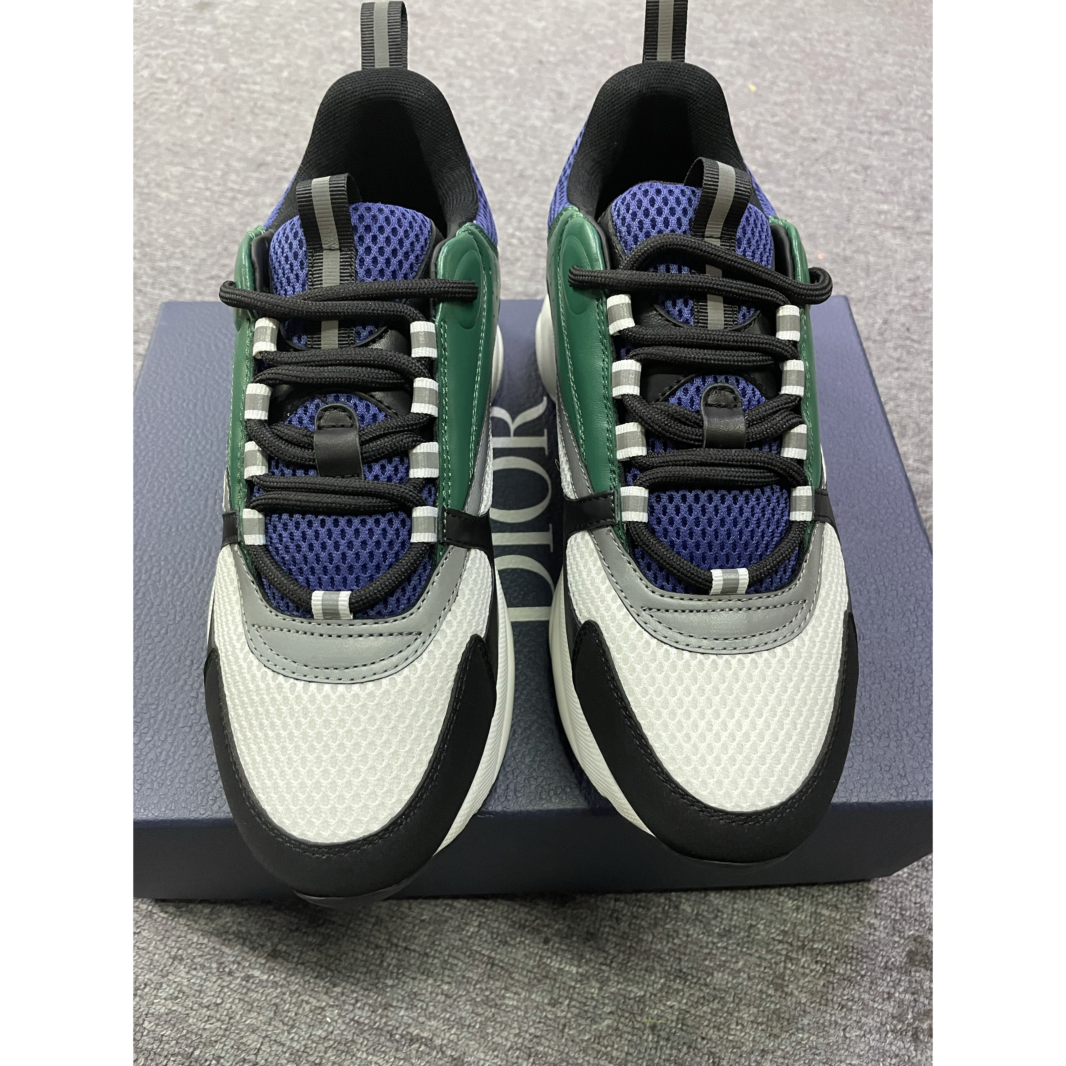 Dior [Limited Version] B22 Sneaker - 