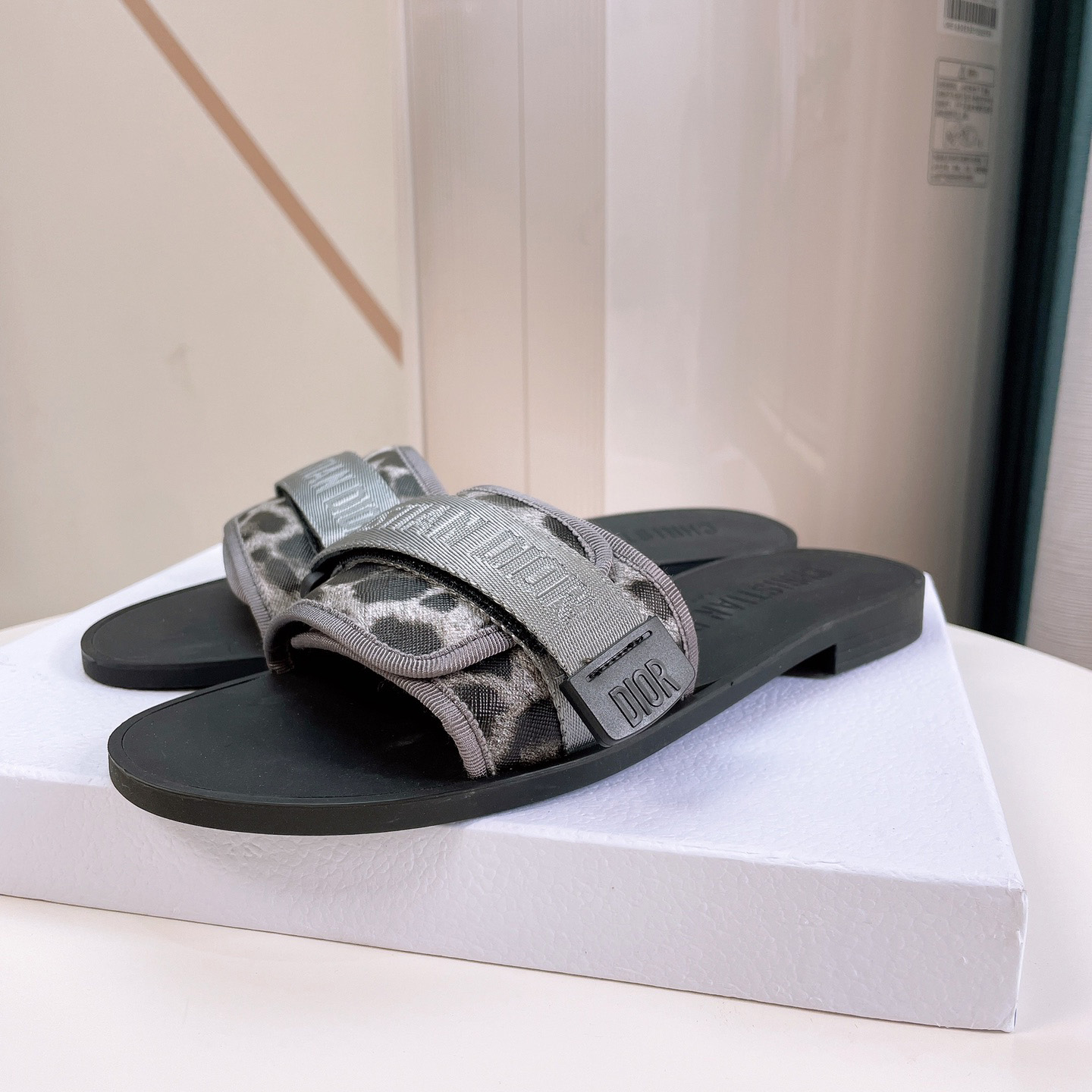 Dior Women Slides - DesignerGu