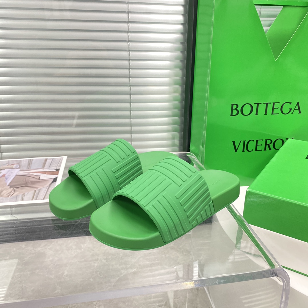 Bottega Veneta Rubber slides - 