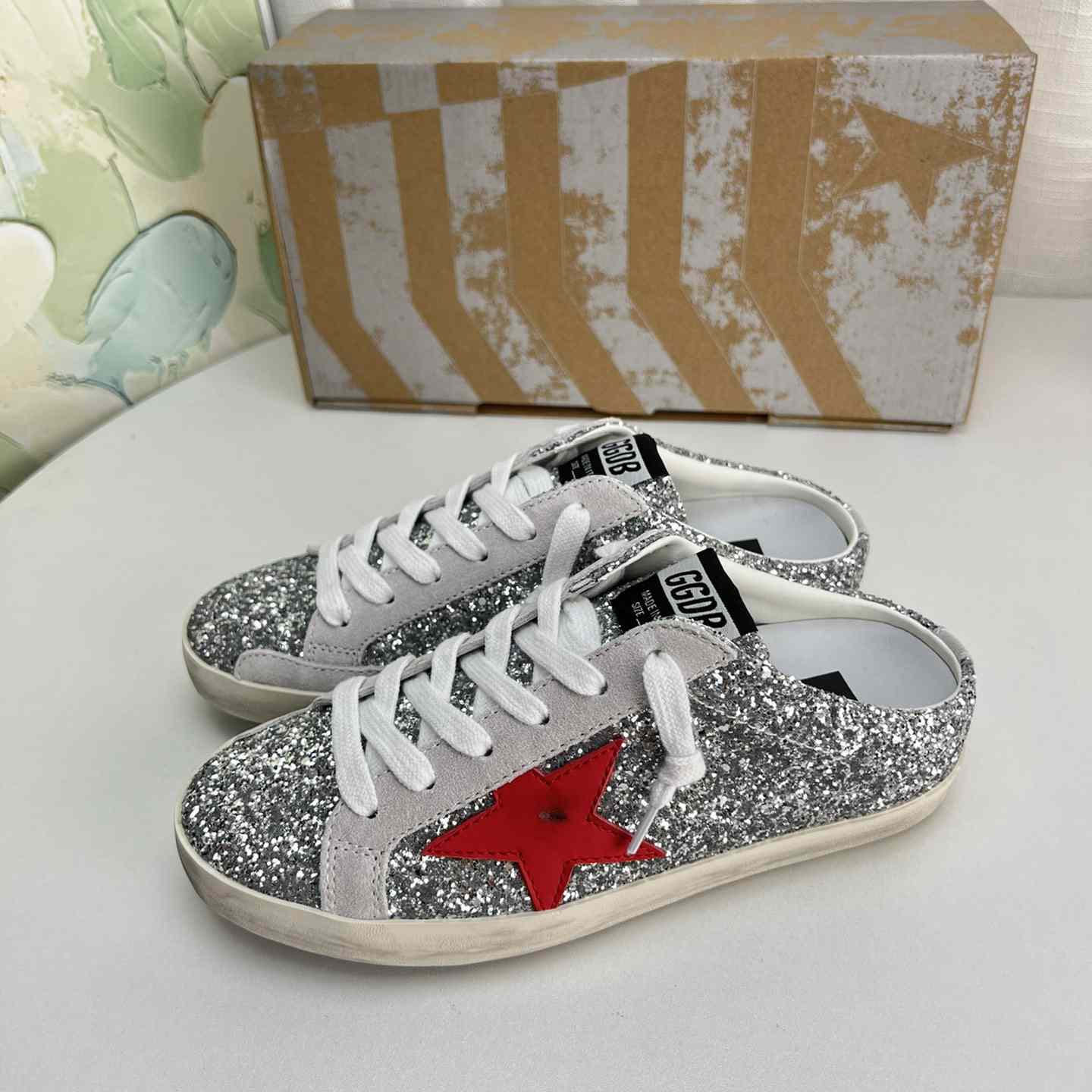 Golden Goose Super-Star Sabots In Silver Glitter With Red Leather Star - DesignerGu