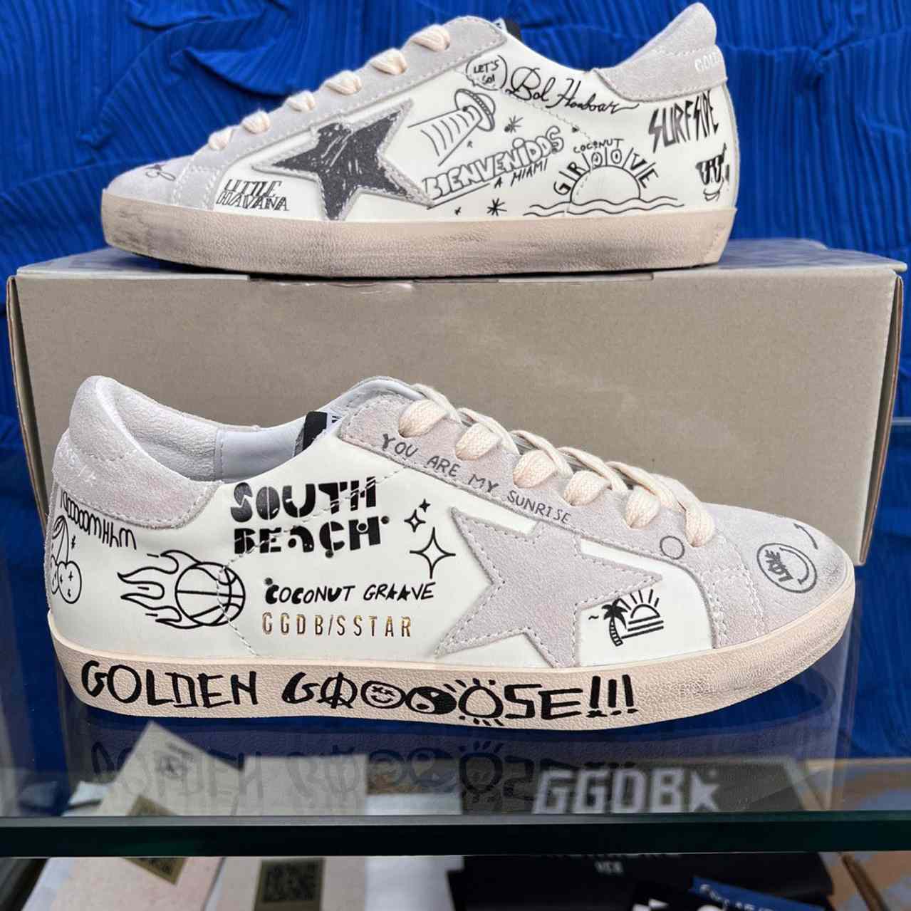 Golden Goose Super-Star Low-Up Sneakers - DesignerGu