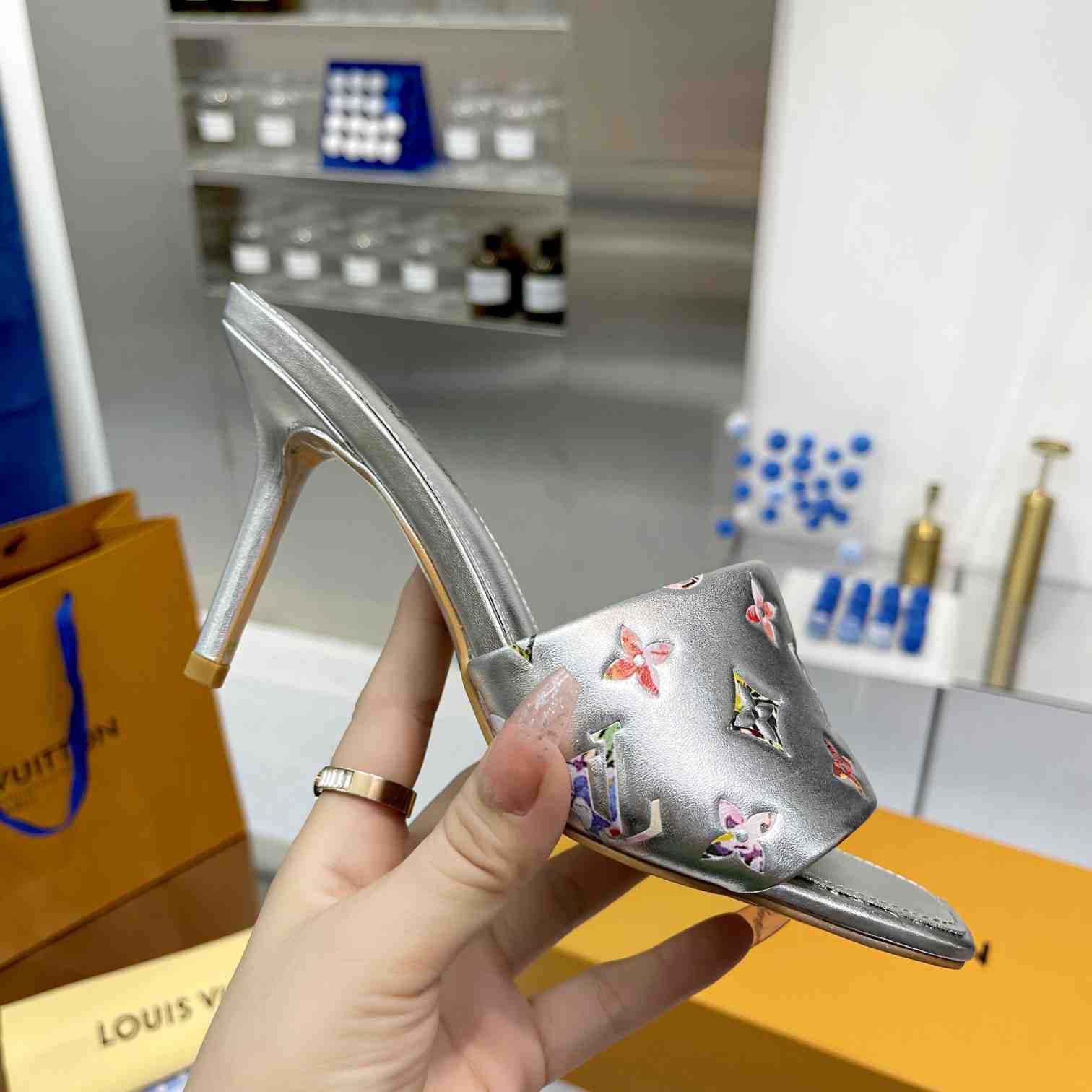 Louis Vuitton Revival Mule     1AAOUB - 