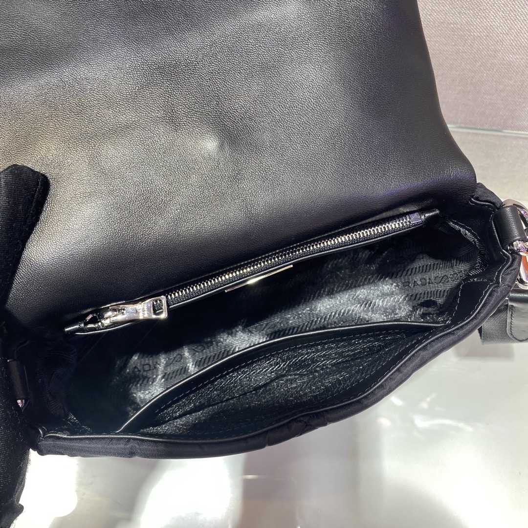 Prada System Nappa Leather Patchwork Bag(21-16-7cm) - 