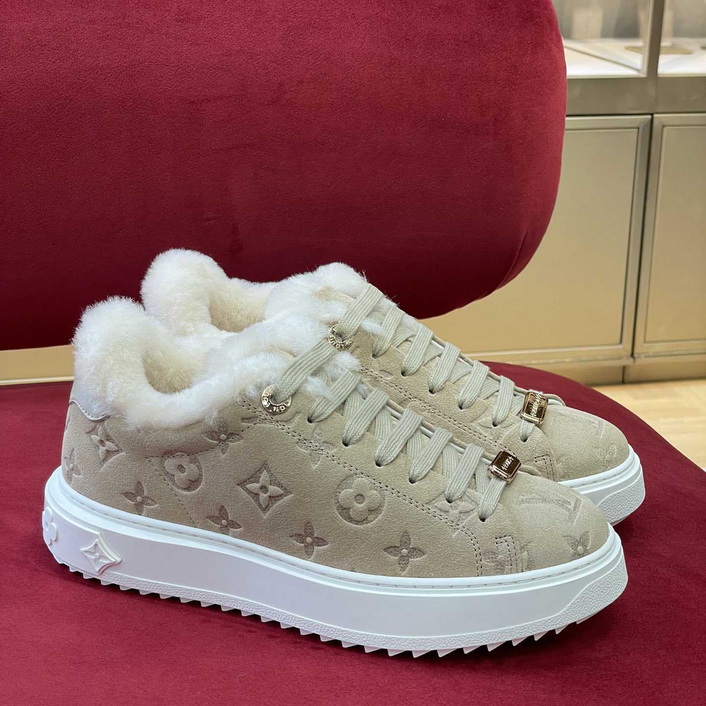 Louis Vuitton Time Out Sneakers (upon uk size)    1AADZ9 - DesignerGu