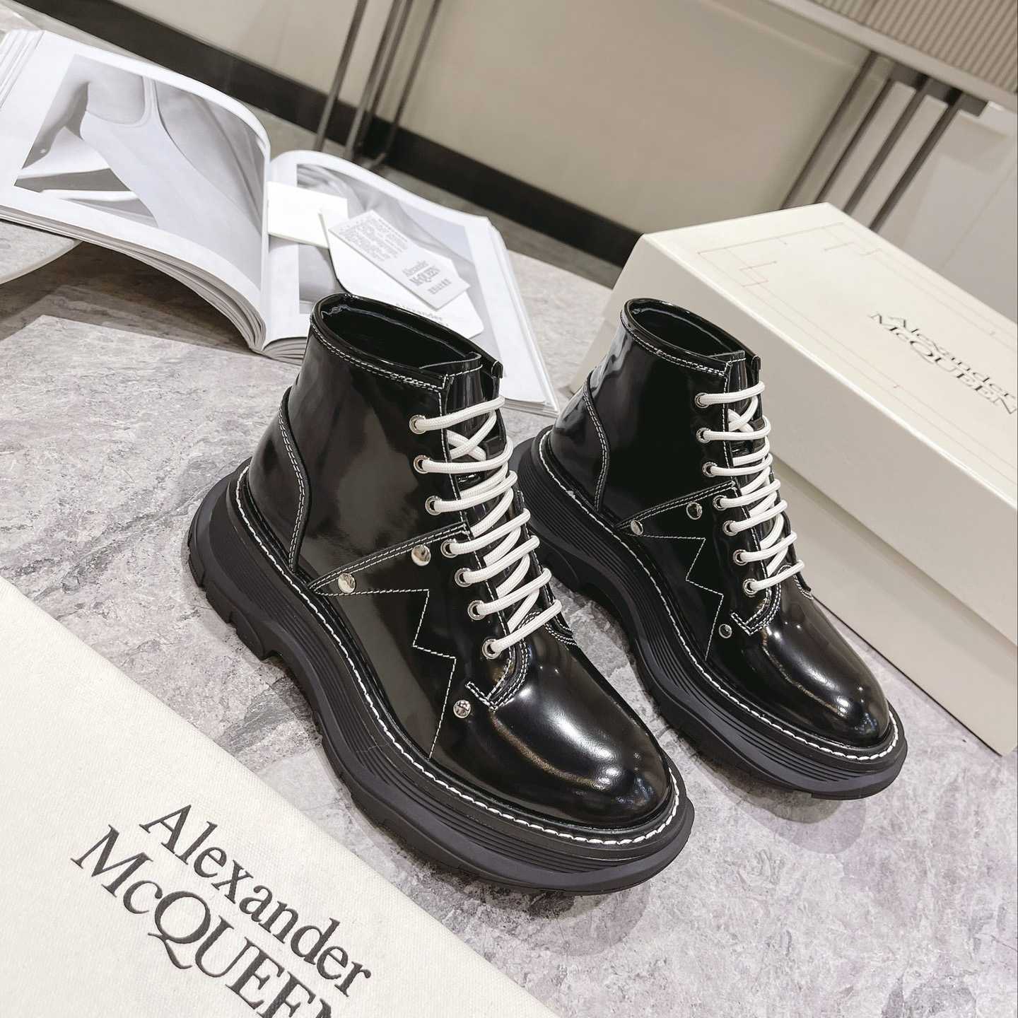Alexander Mqueen Women's Tread Slick Boot In Black/Silver - DesignerGu