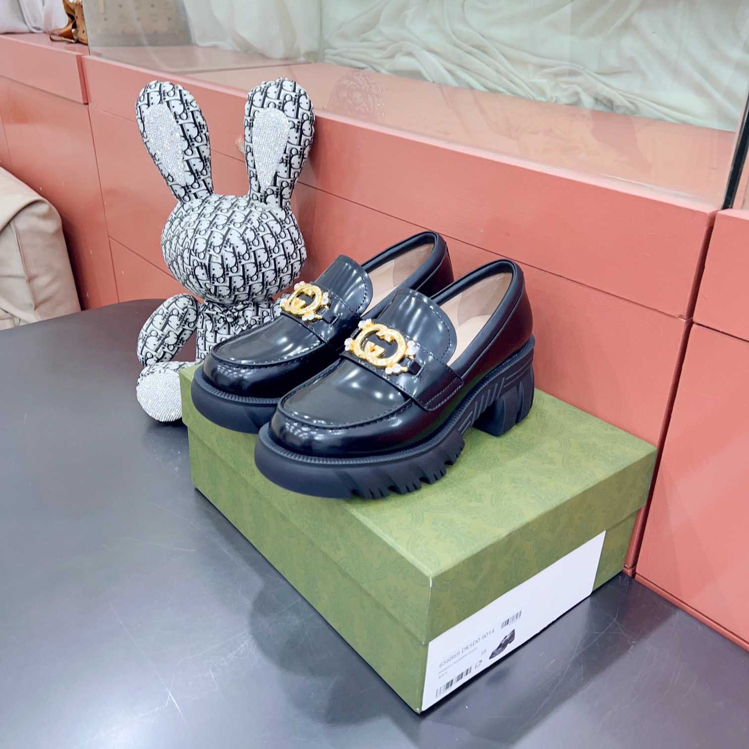 Gucci Women's Lug Sole Interlocking G Loafer - DesignerGu