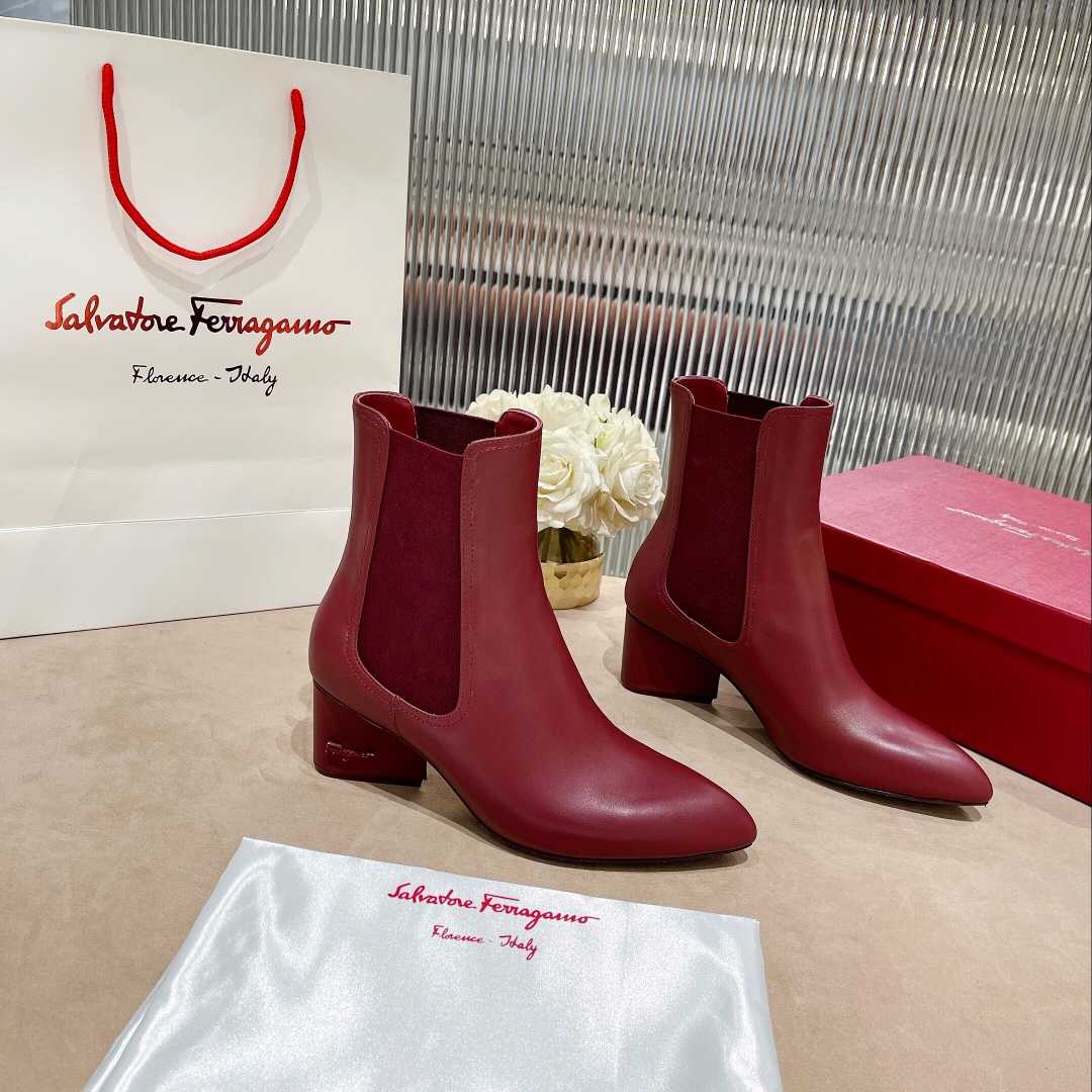 Ferragamo Leather Ankle Boot - DesignerGu