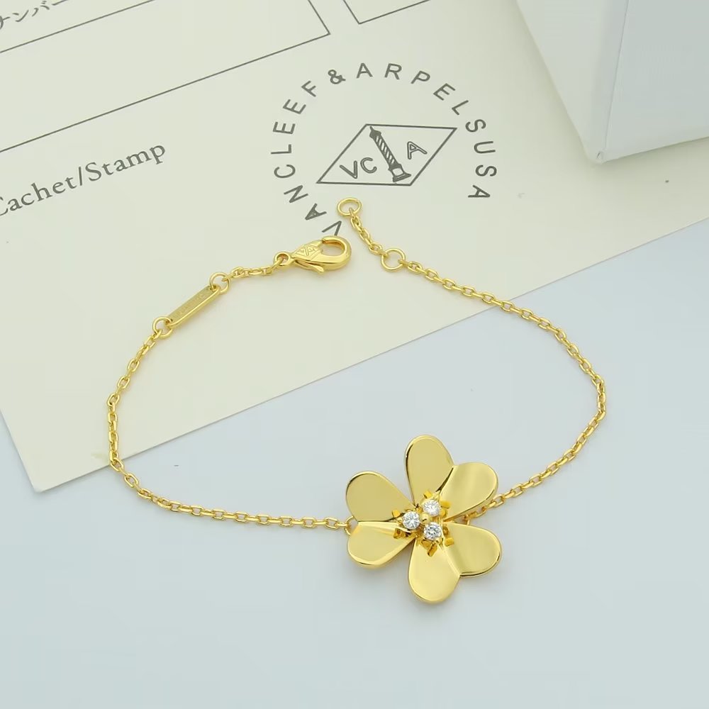 Van Cleef & Arpels Bracelet - DesignerGu