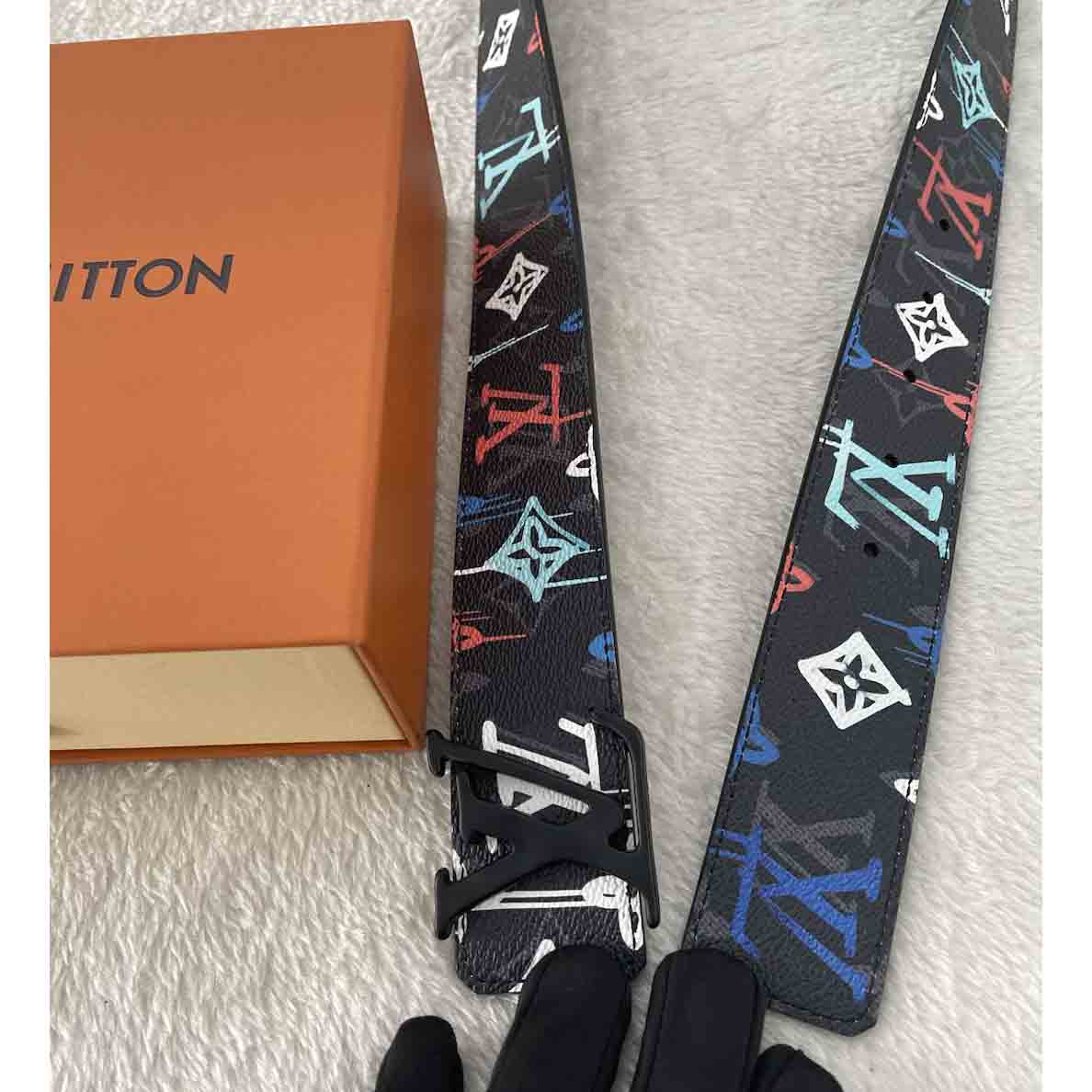 Louis Vuitton LV Shape 40MM Reversible Belt    M0637U - 