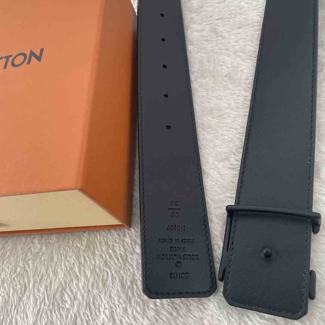 Louis Vuitton LV Shape 40MM Reversible Belt    M0637U - 