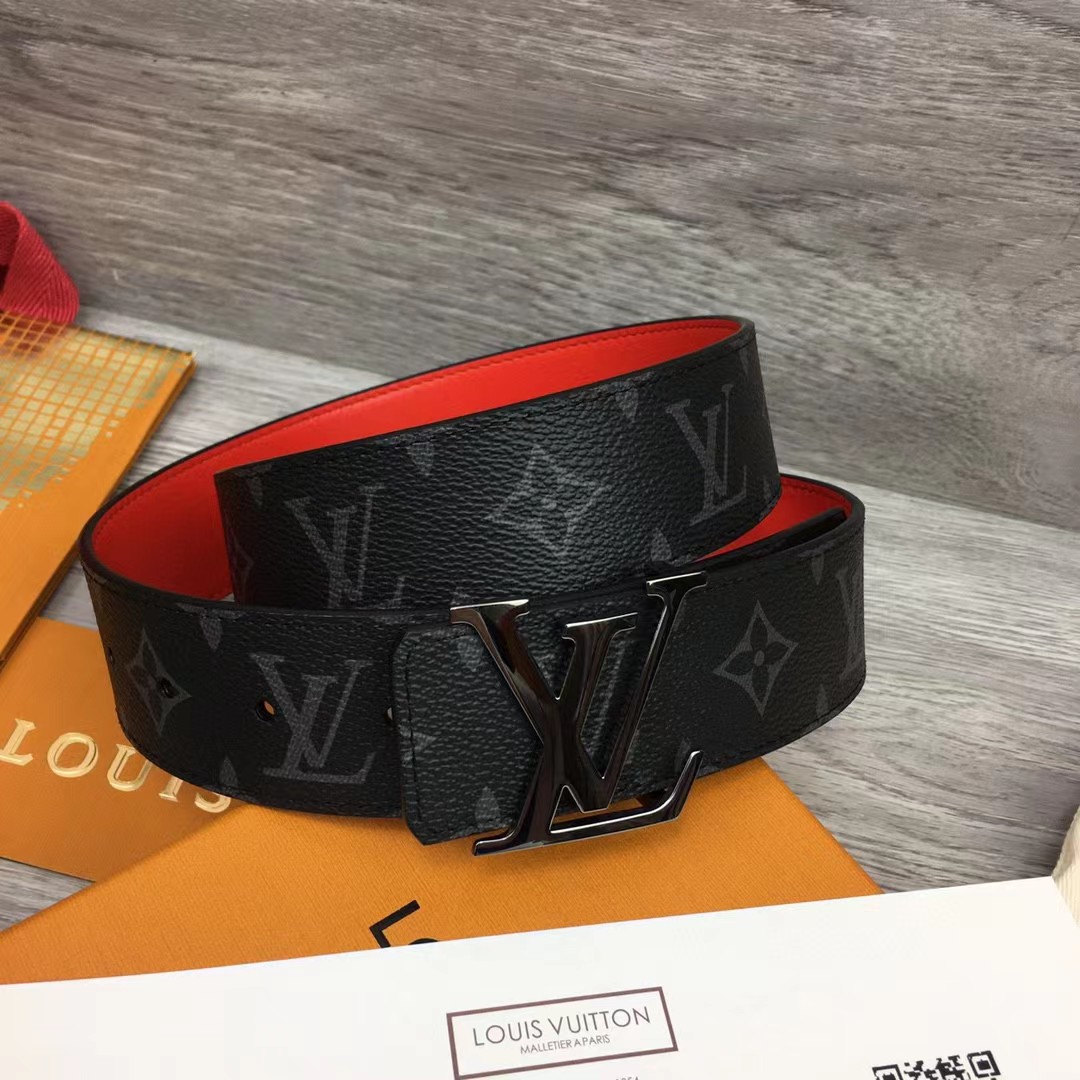 Louis Vuitton LV Initials 40MM Reversible Belt    M0601Q - 