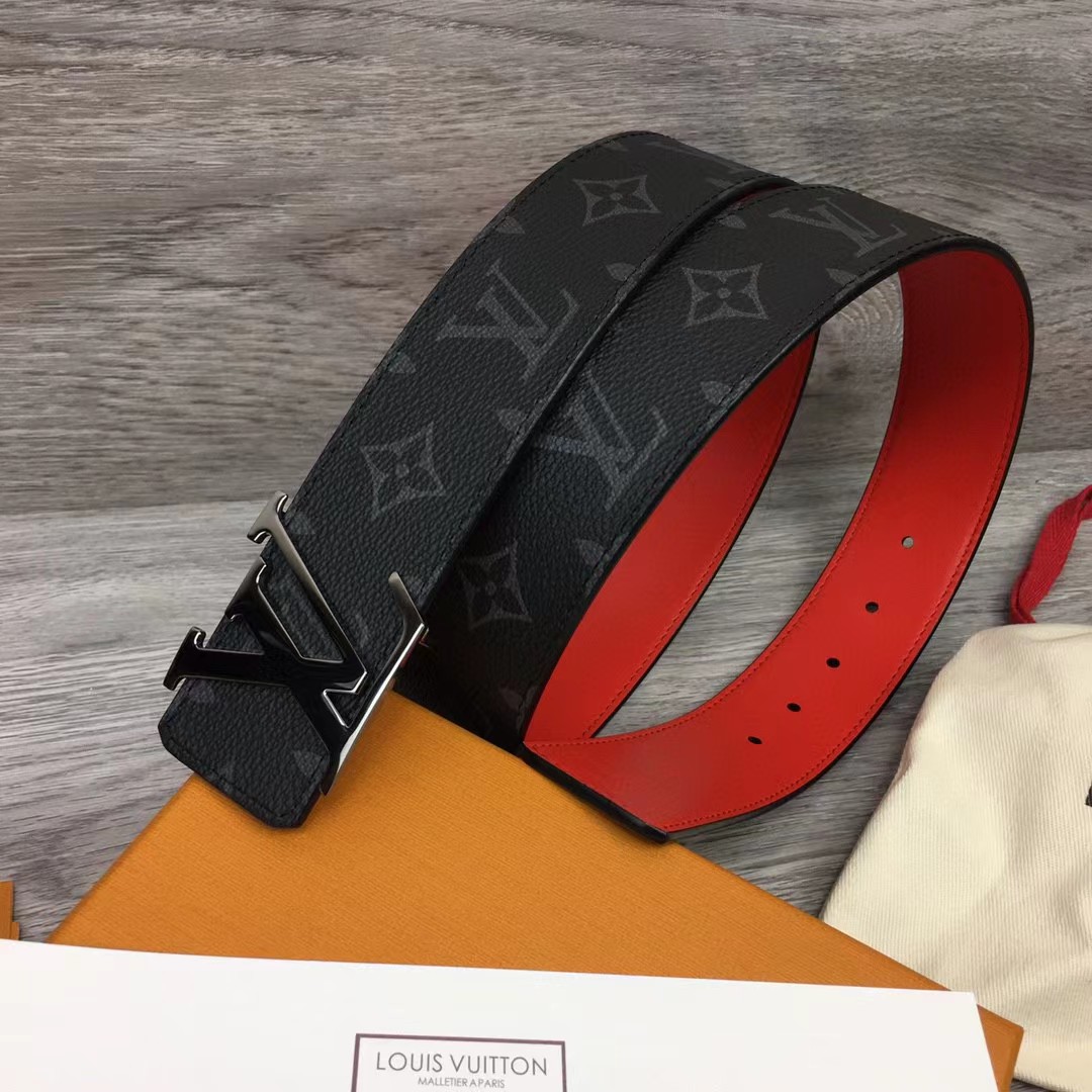 Louis Vuitton LV Initials 40MM Reversible Belt    M0601Q - 