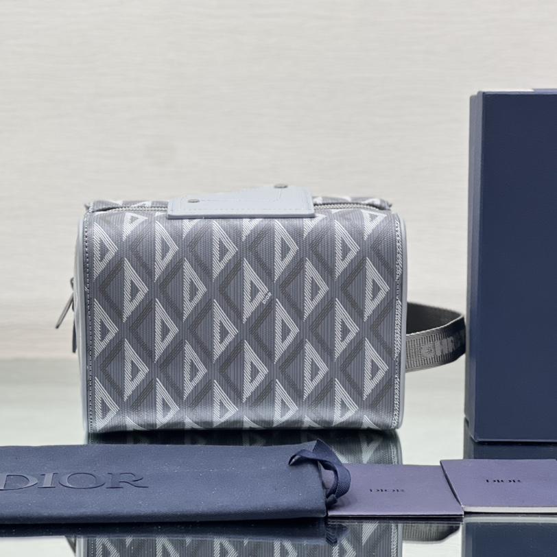 Dior Lingot Toiletry Case - 