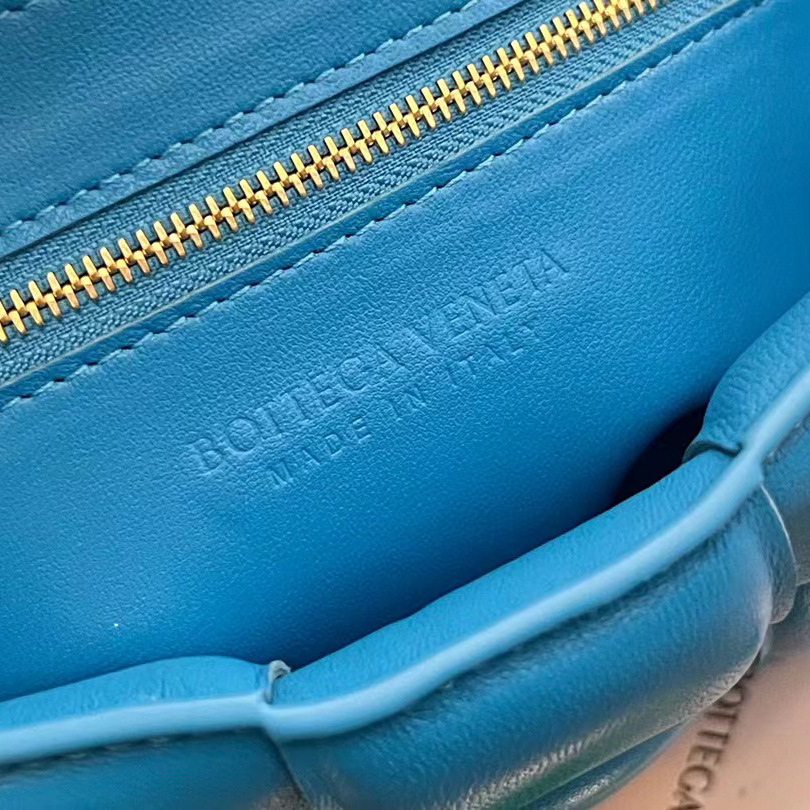 Bottega Veneta Padded Cassette - DesignerGu