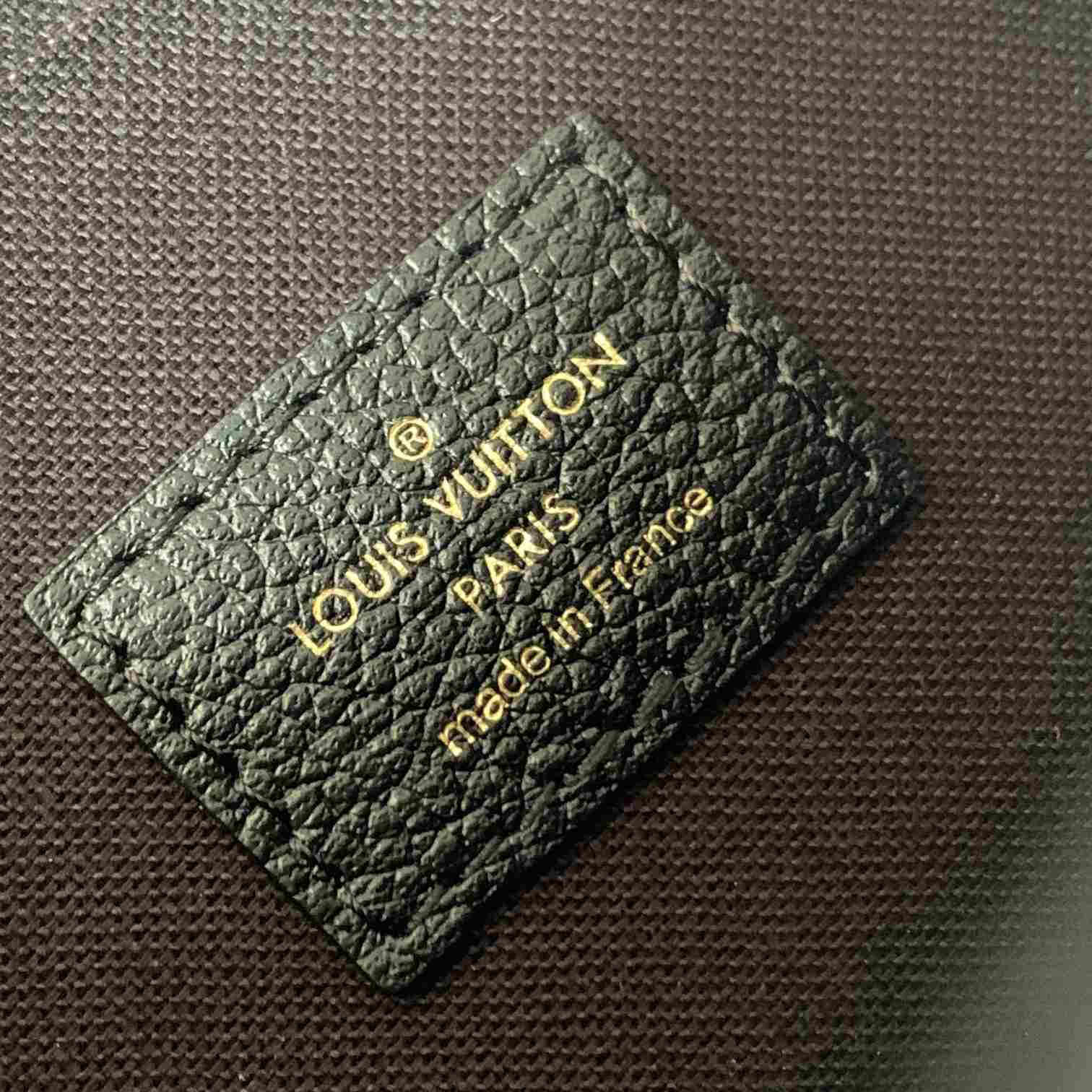 Louis Vuitton Félicie Pochette (21 x 12 x 3cm)   M64064 - 
