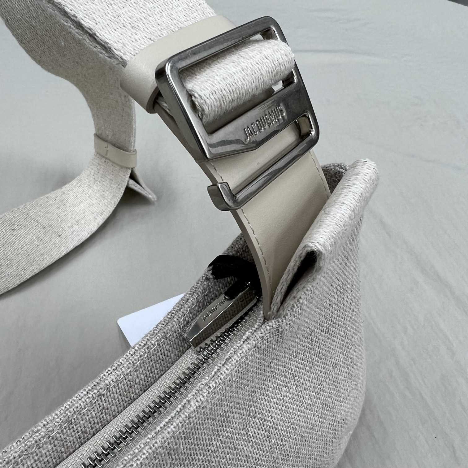 Jacquemus Le Bisou Gros Grain Buckled Shoulder Bag - 