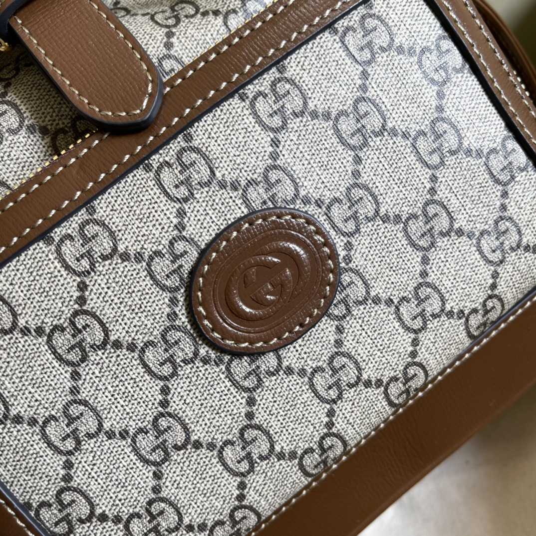 Gucci Backpack With Interlocking G(26.5- 30- 13cm) - 