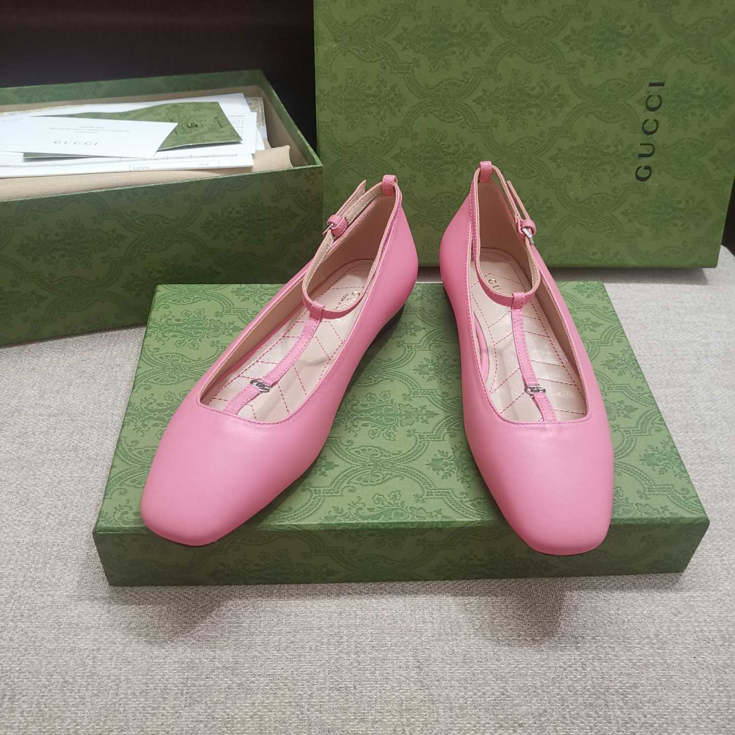 Gucci Women's Ballet Flat With Double G - 