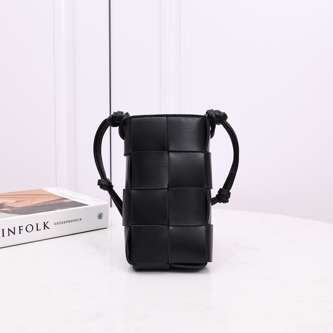Bottega Veneta Phone Pouch - DesignerGu