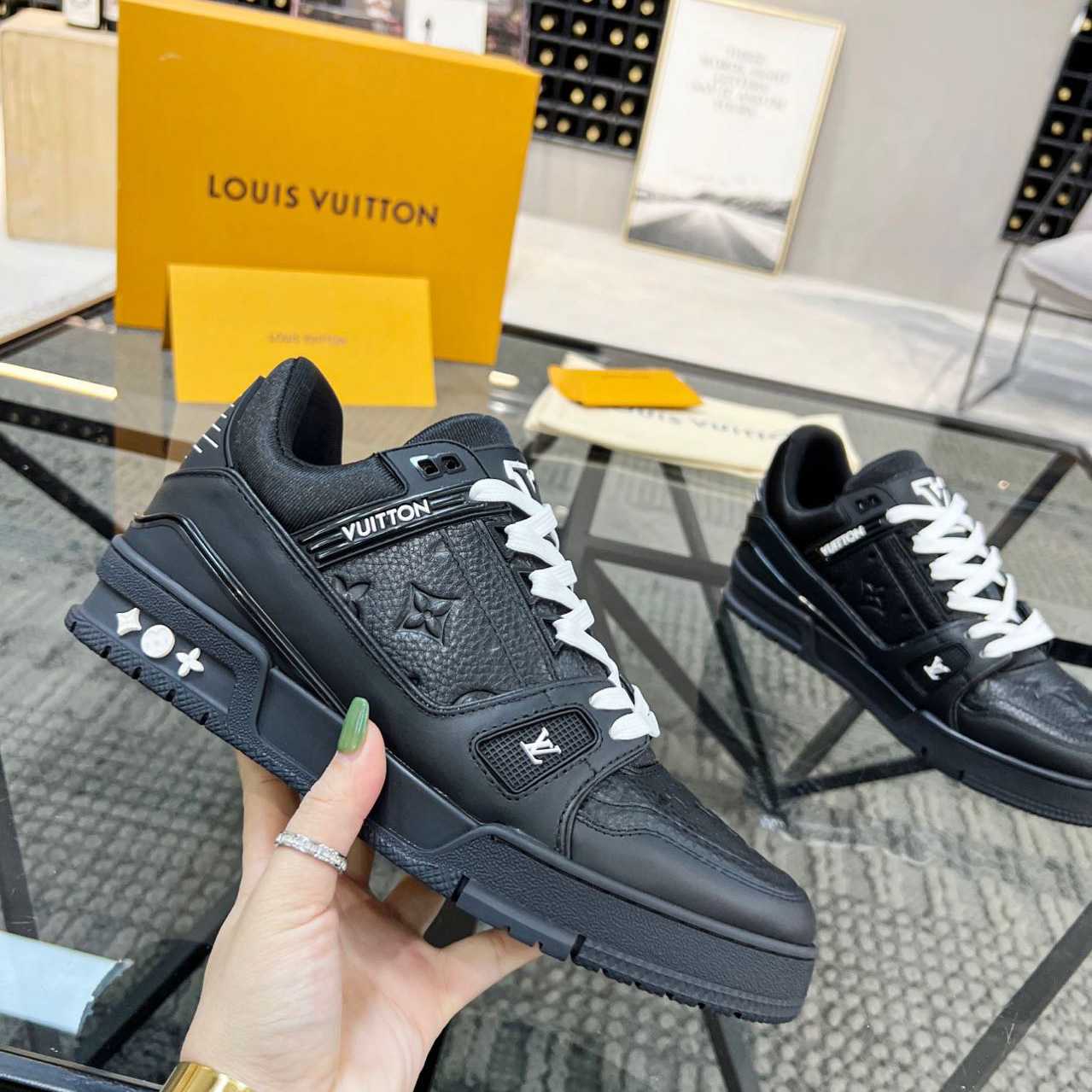 Louis Vuitton Trainer Sneaker (upon uk size)     - DesignerGu