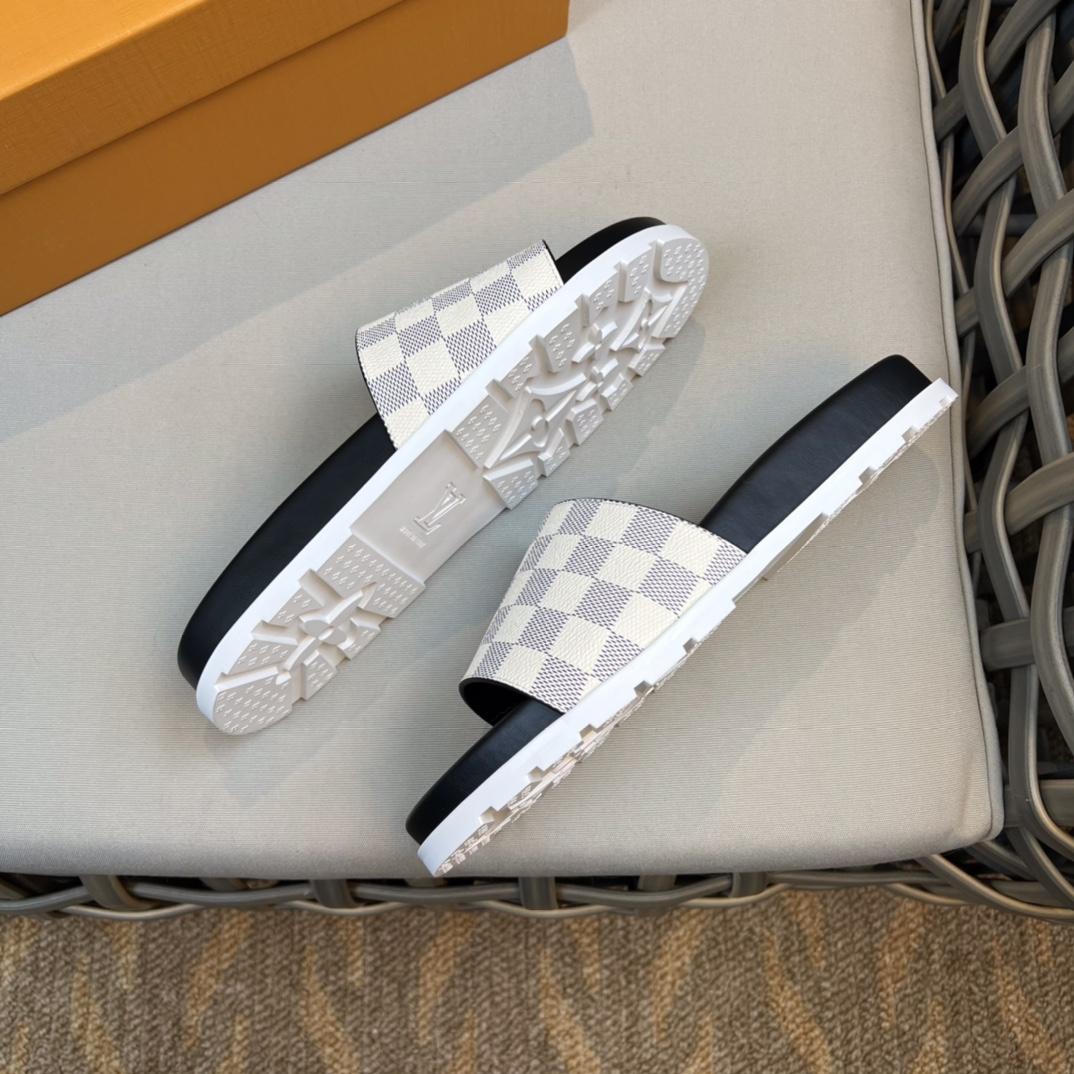 Louis Vuitton Sandals - DesignerGu