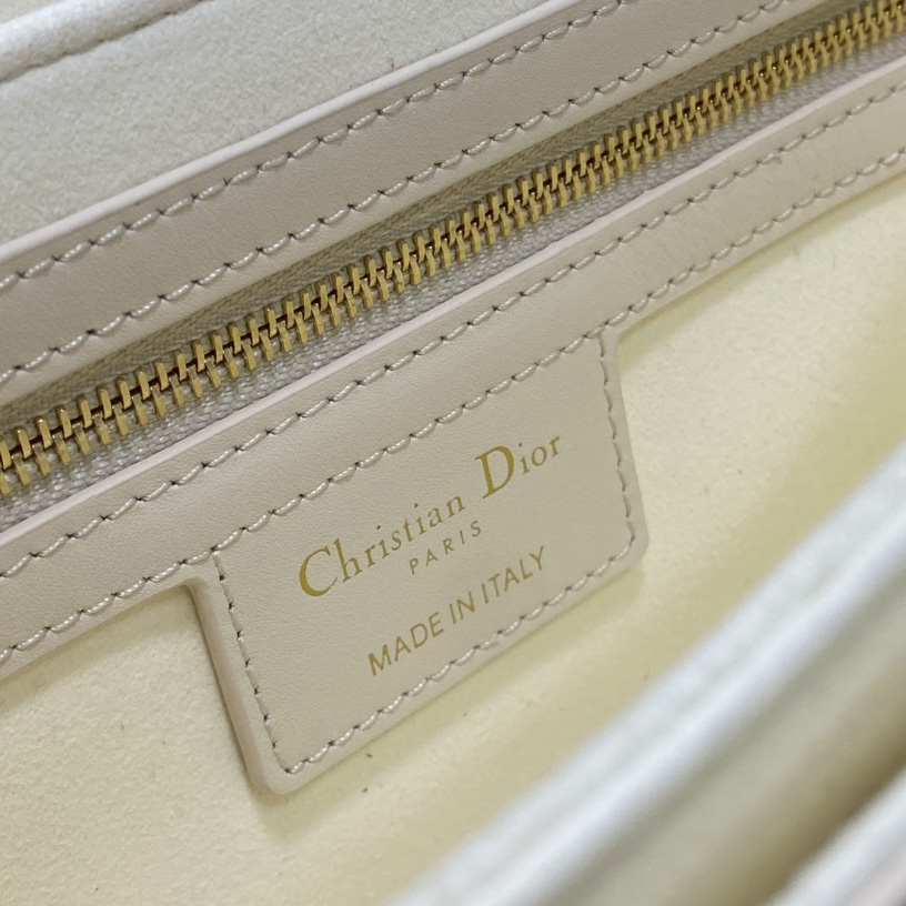 Dior 30 Montaigne Avenue Bag - 