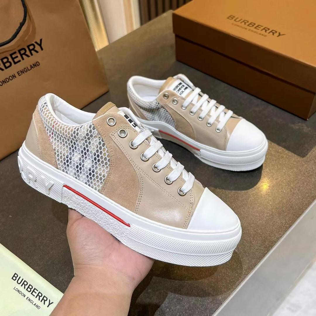 Burberry Low-Top Sneakers - DesignerGu