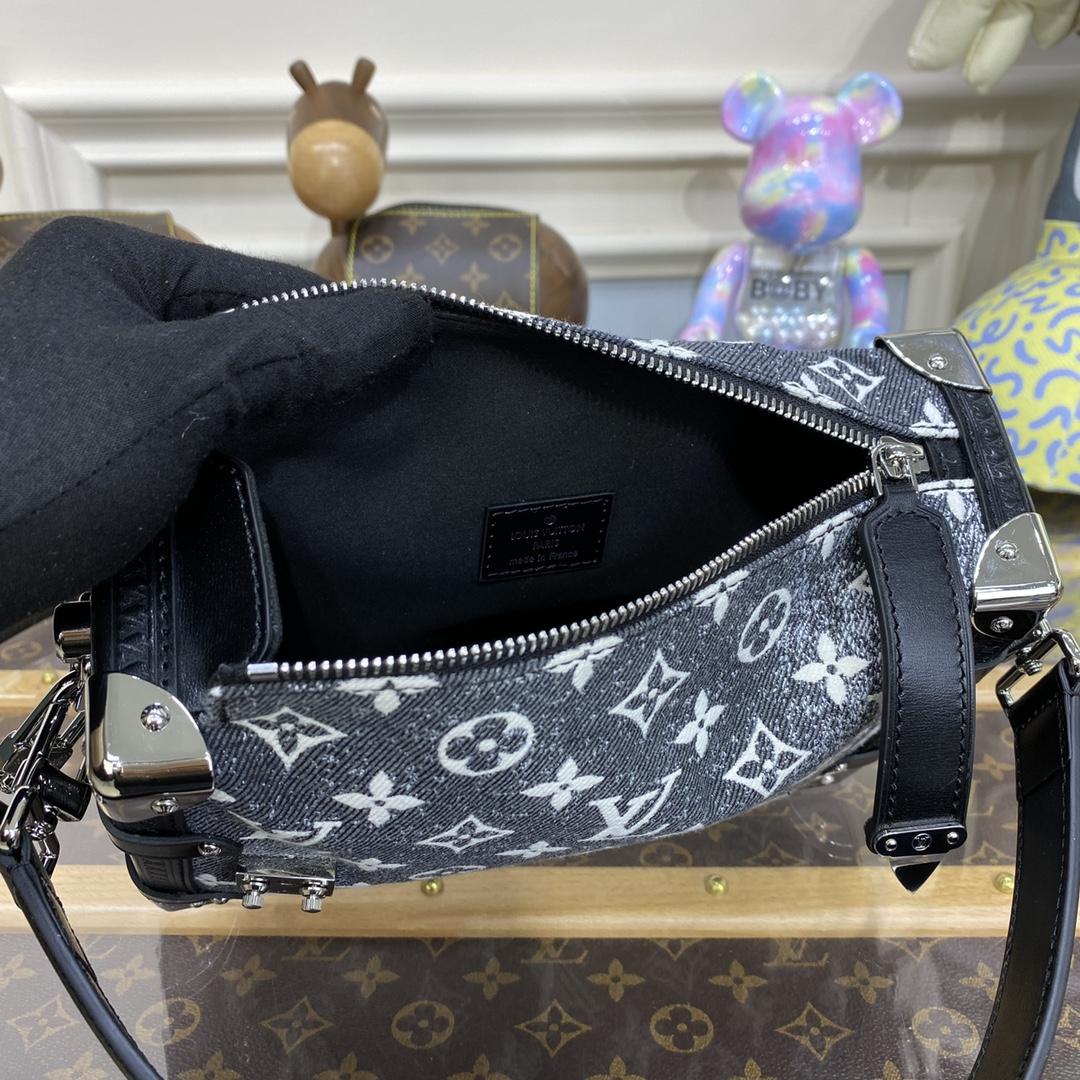 Louis Vuitton Side Trunk (21x14x6cm)  M21460 - 