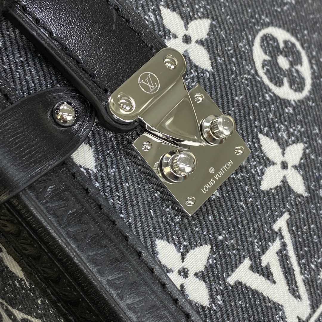 Louis Vuitton Side Trunk (21x14x6cm)  M21460 - 