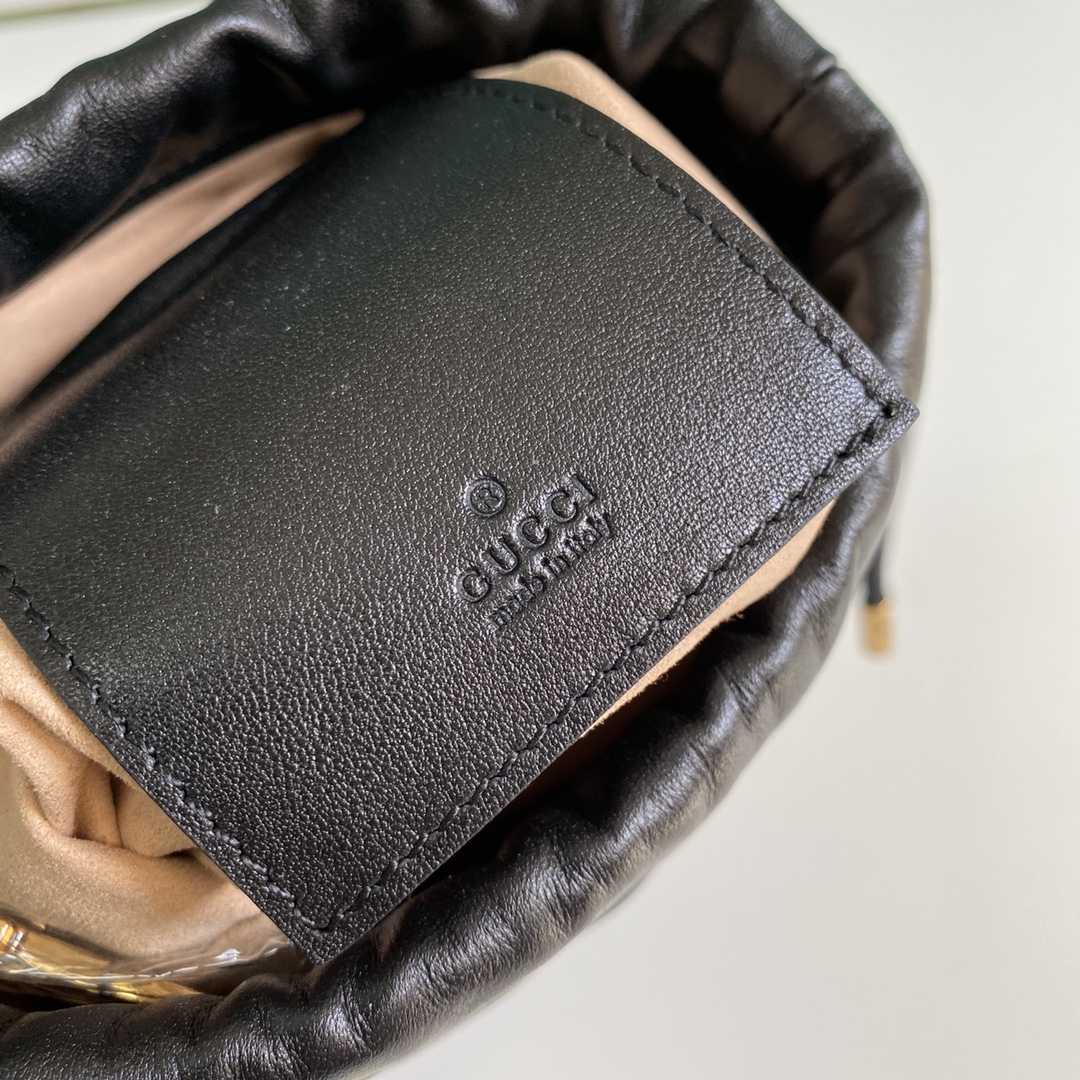 Gucci GG Marmont Mini Bucket Bag(19-17cm) - 