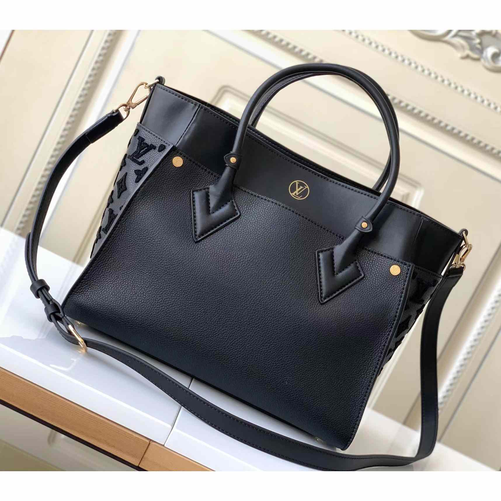Louis Vuitton On My Side MM   M53826 - 