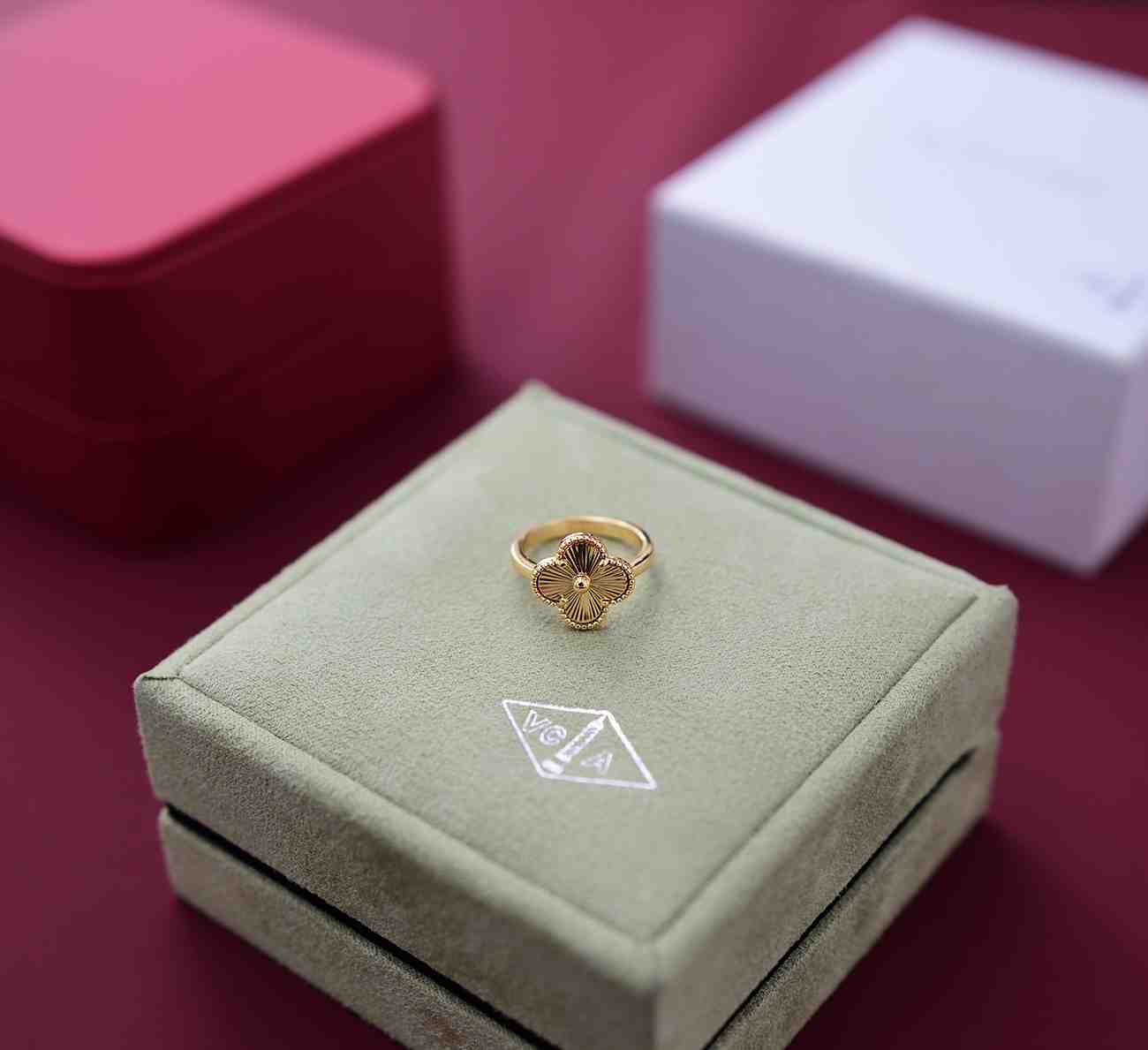 Van Cleef & Arpels Vintage Alhambra Ring - DesignerGu
