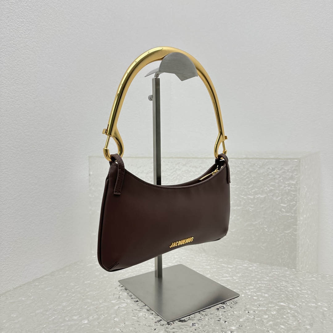 Jacquemus Le Bisou Mousqueton Carabiner Strap Shoulder Bag - DesignerGu