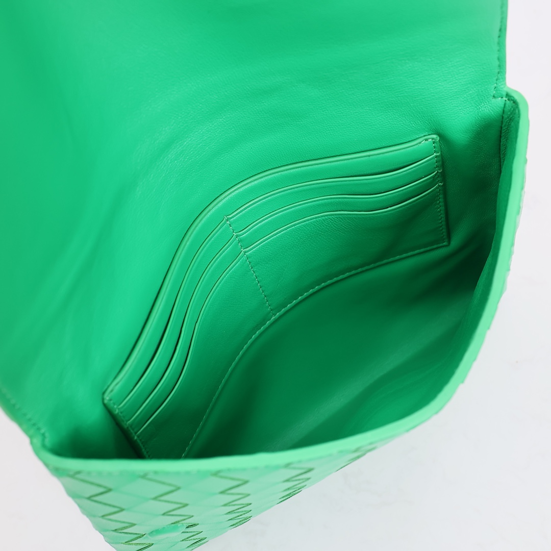 Bottega Veneta Flap Pouch - 