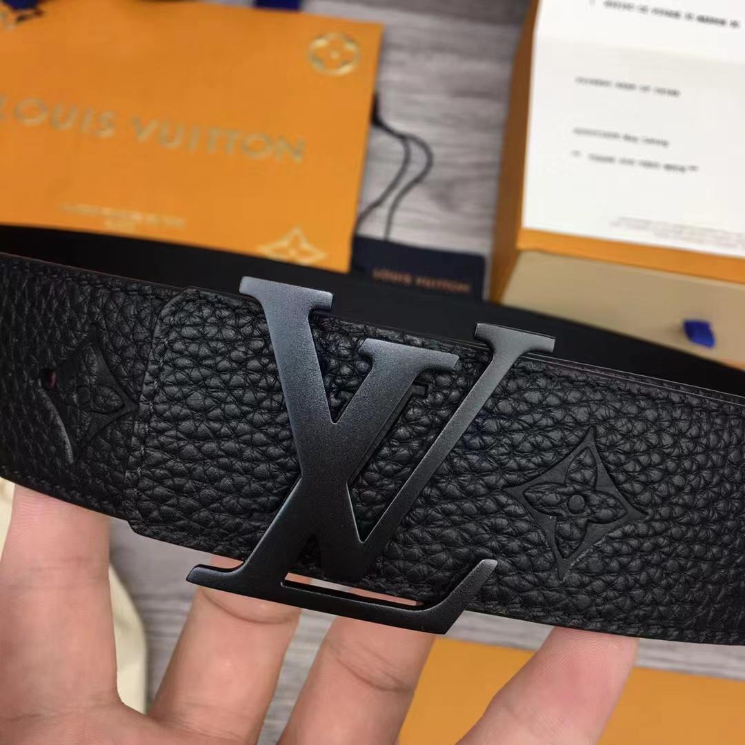 Louis Vuitton LV Initiales 40MM Reversible Belt   M0424Q - 