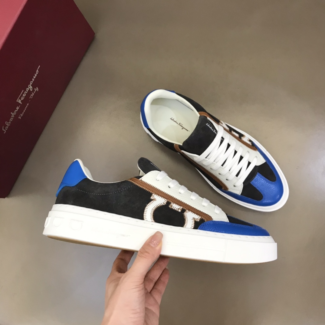 Ferragamo Gancini Sneaker - DesignerGu