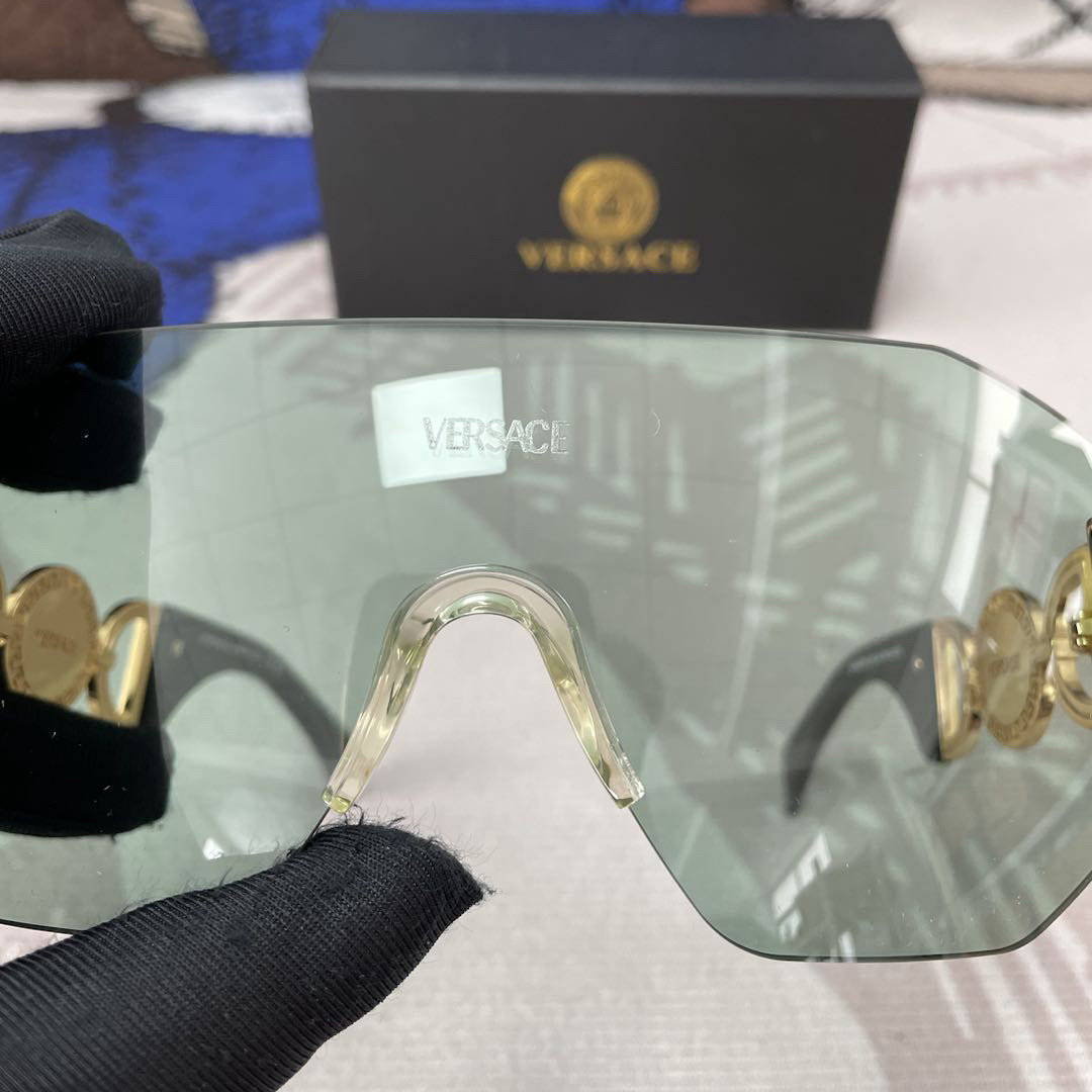 Versace Medusa Biggie Mask Sunglasses   VE2258 - DesignerGu