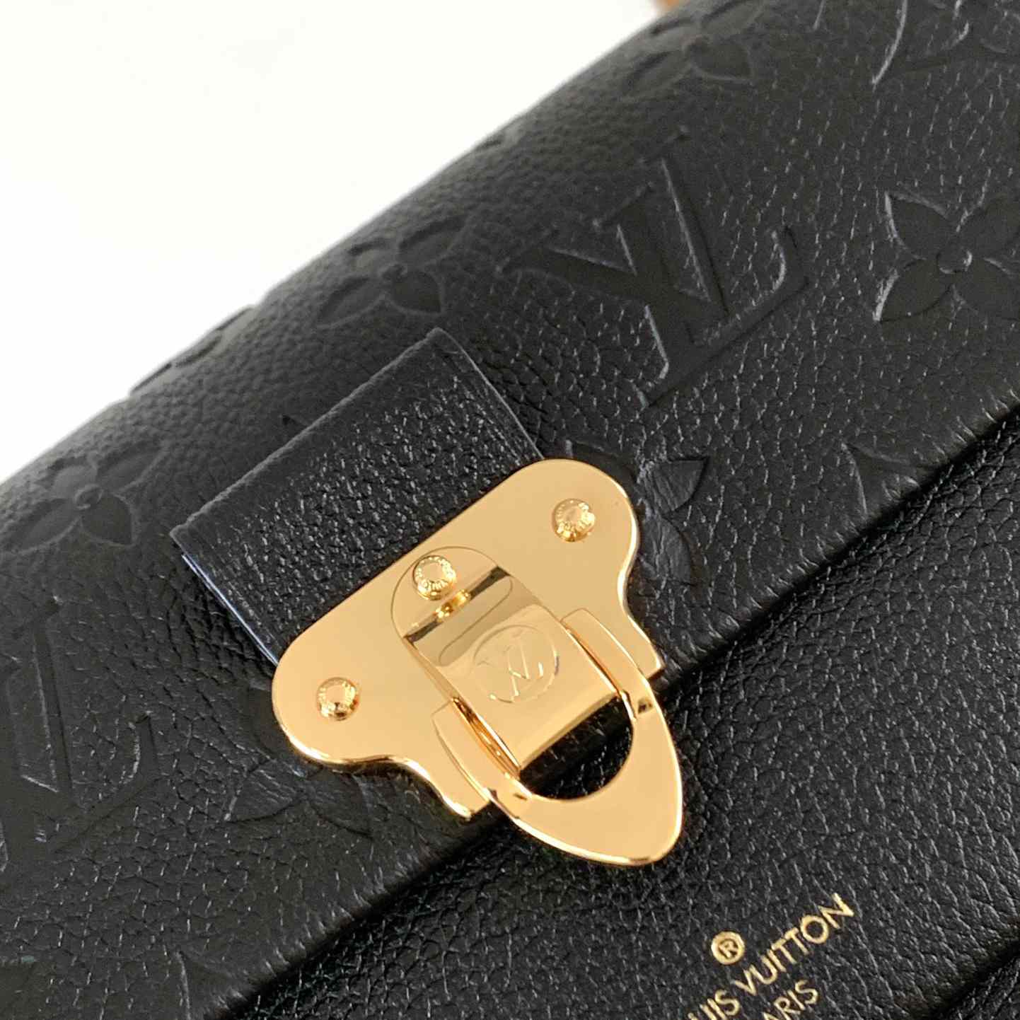 Louis Vuitton Black Monogram Empreinte Leather Vavin Wallet On Chain (19x 12.5 x 4 cm)    M67839 - 