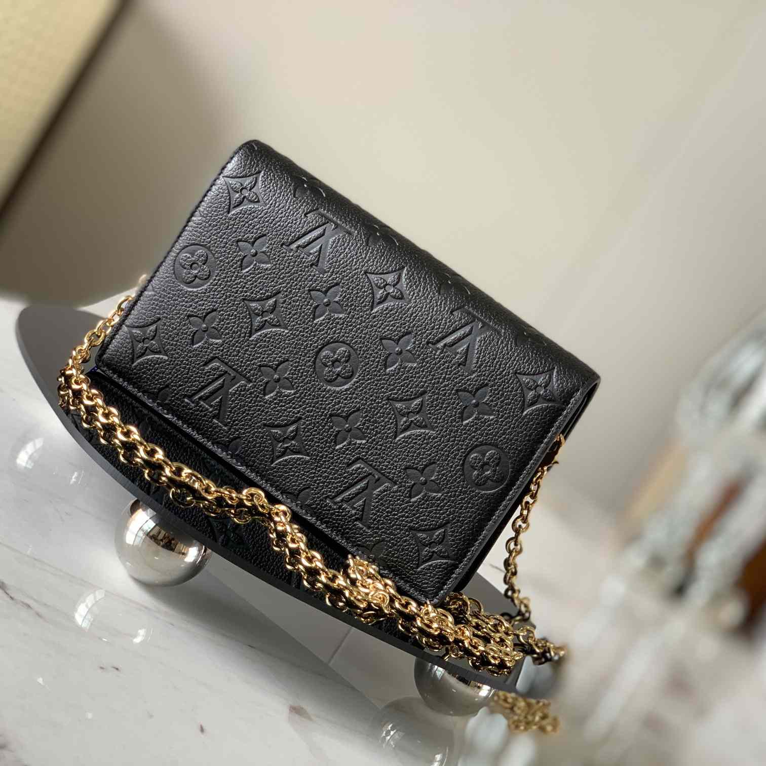 Louis Vuitton Black Monogram Empreinte Leather Vavin Wallet On Chain (19x 12.5 x 4 cm)    M67839 - 