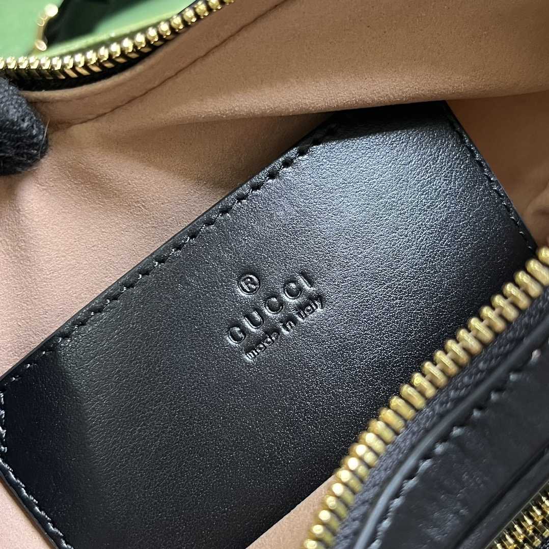 Gucci Interlocking G Mini Heart Shoulder Bag - DesignerGu