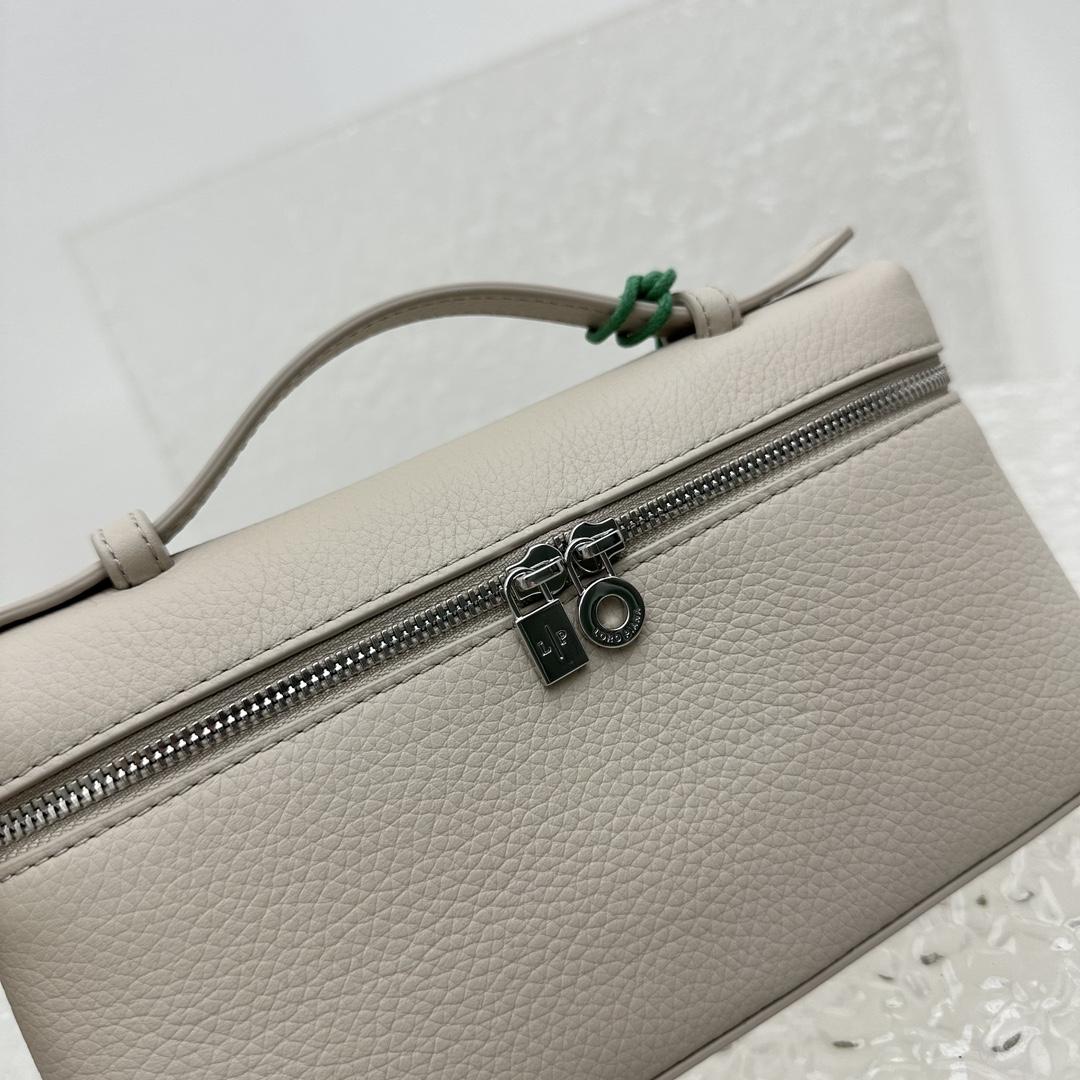 Loro Piana Extra Pocket Pouch L19  (19-7-12cm) - 