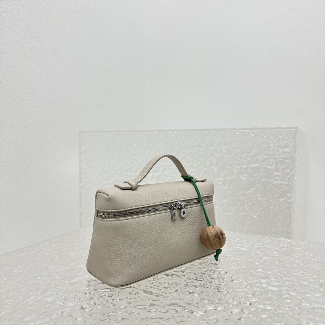 Loro Piana Extra Pocket Pouch L19  (19-7-12cm) - 