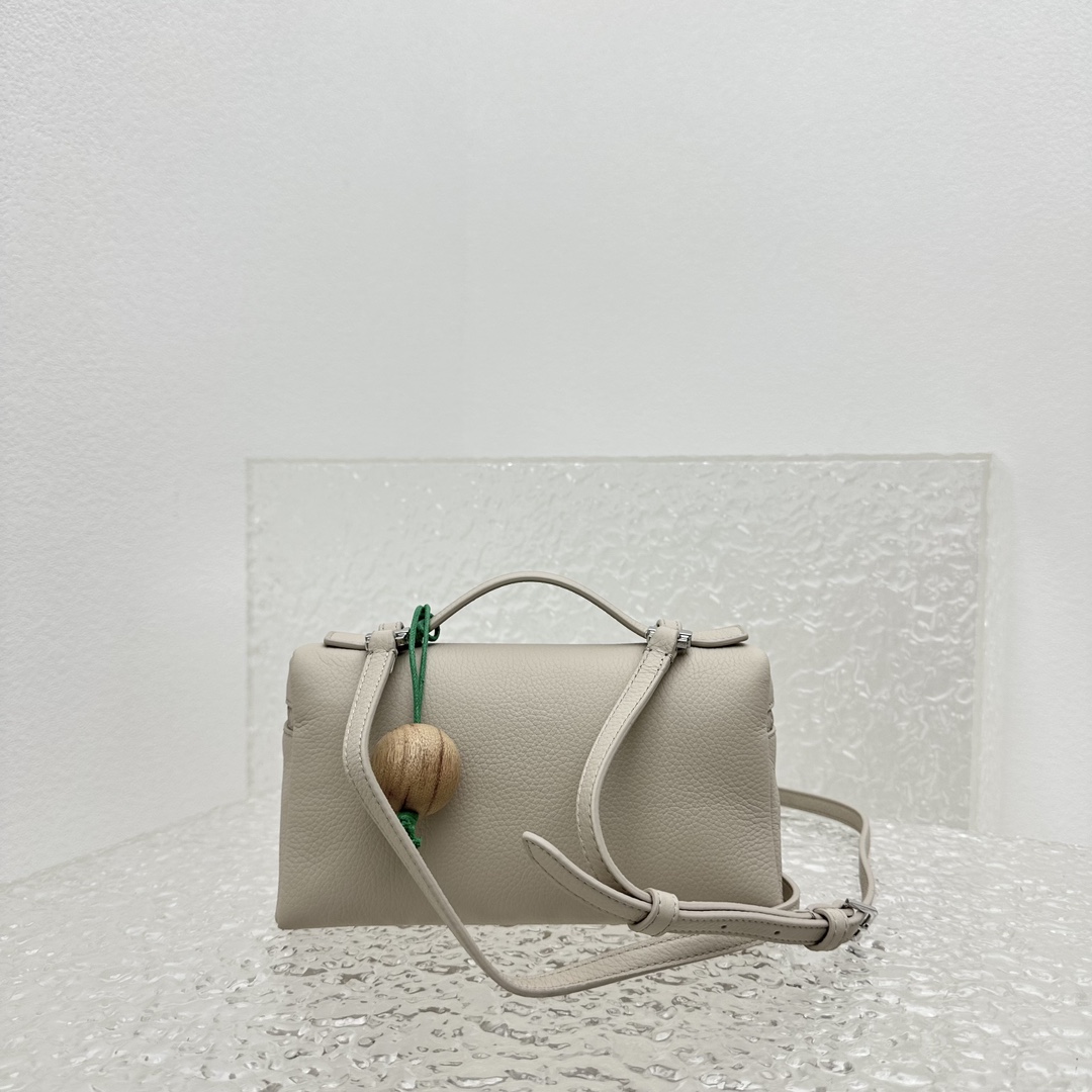 Loro Piana Extra Pocket Pouch L19  (19-7-12cm) - 
