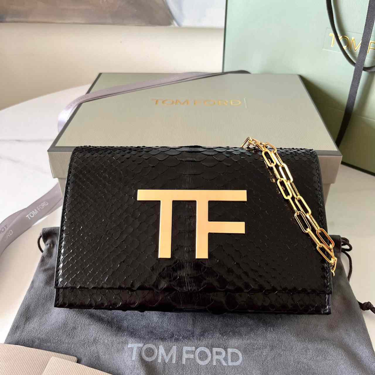 Tom Ford Leather TF Bag (21-13-6cm) - DesignerGu