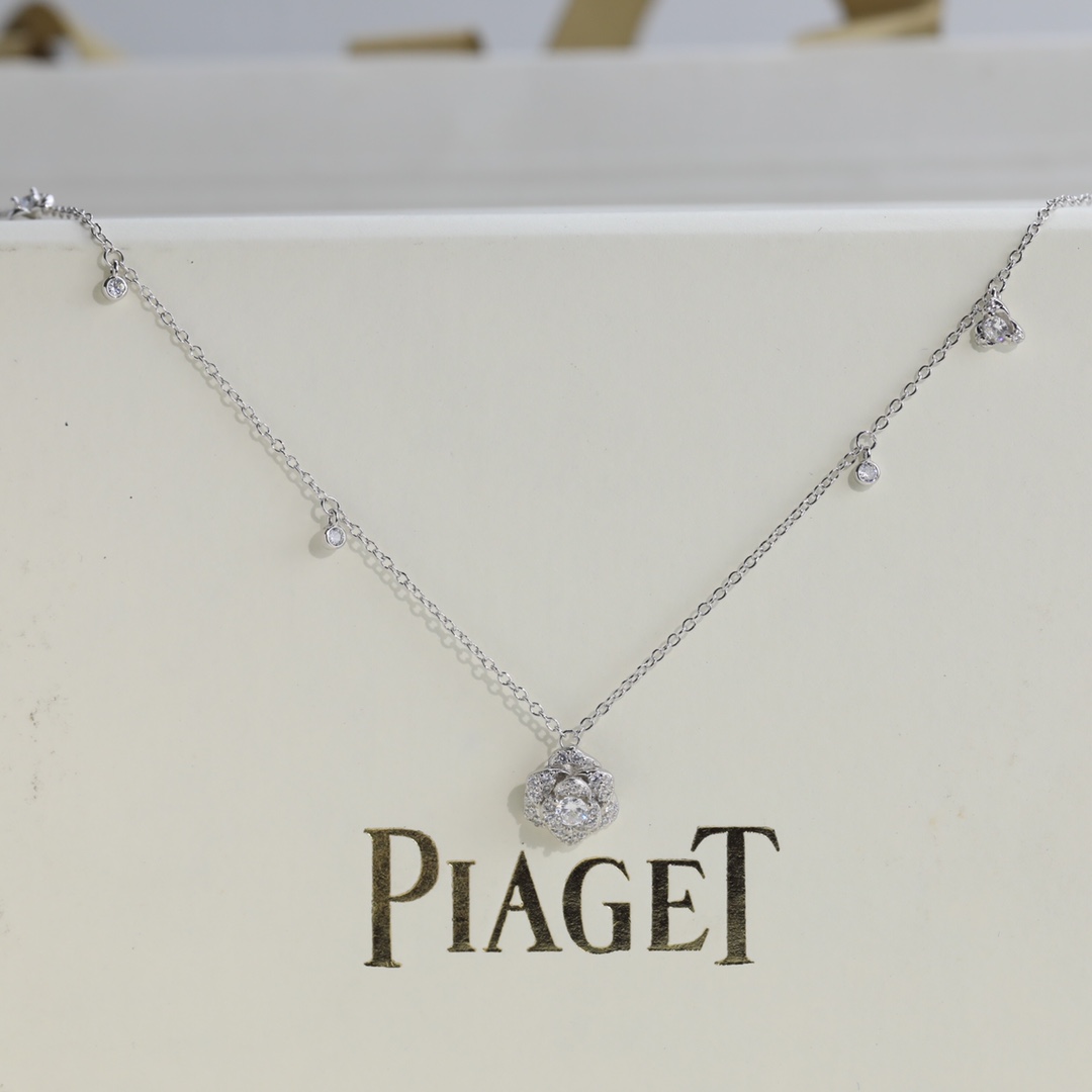 Piaget Rose Necklace - DesignerGu