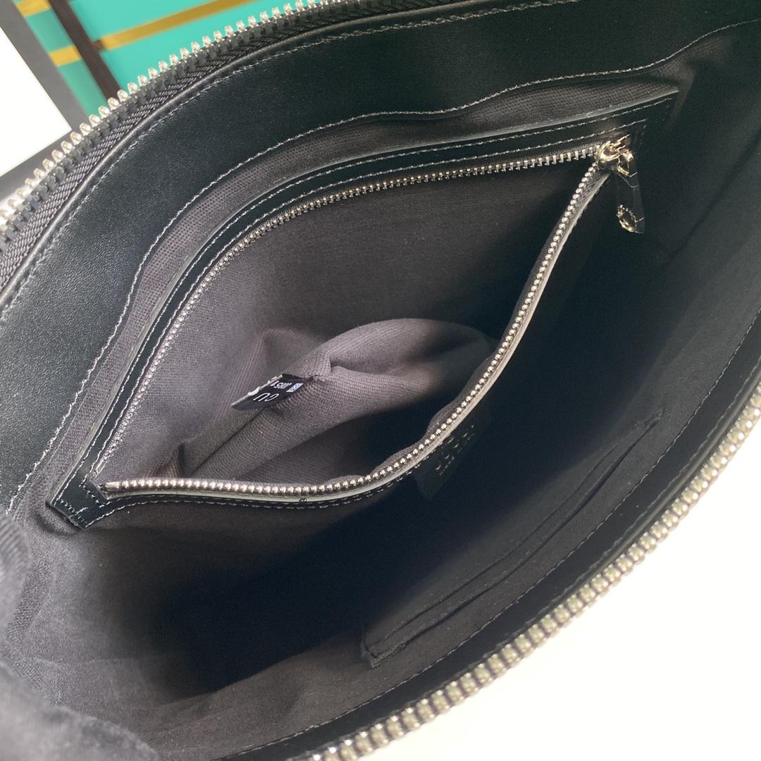 Gucci GG Black Messenger  (27-28.5-5cm) - 